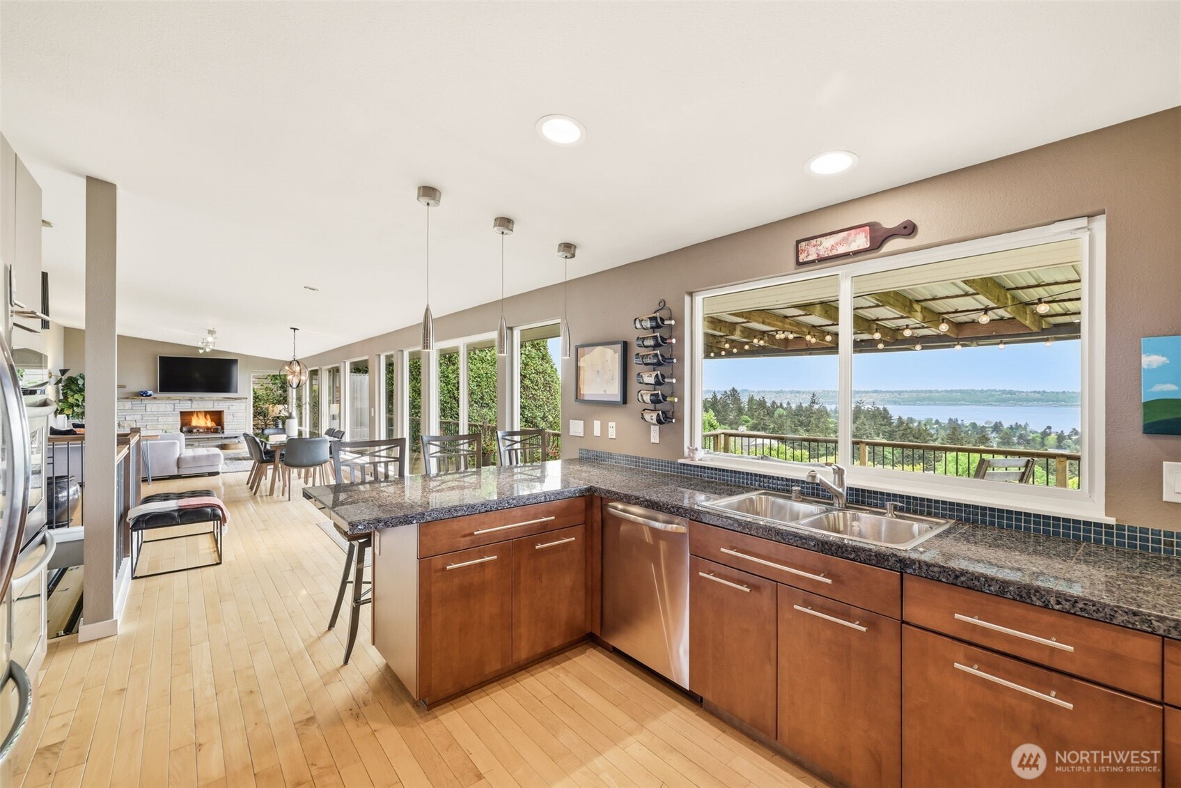 5578 Broad View Avenue NE, Tacoma, WA 98422