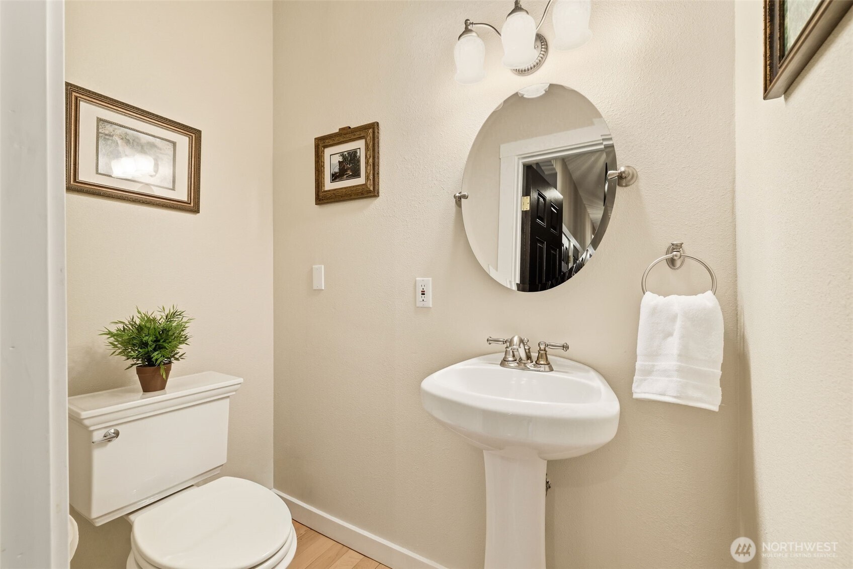 5578 Broad View Avenue NE, Tacoma, WA 98422
