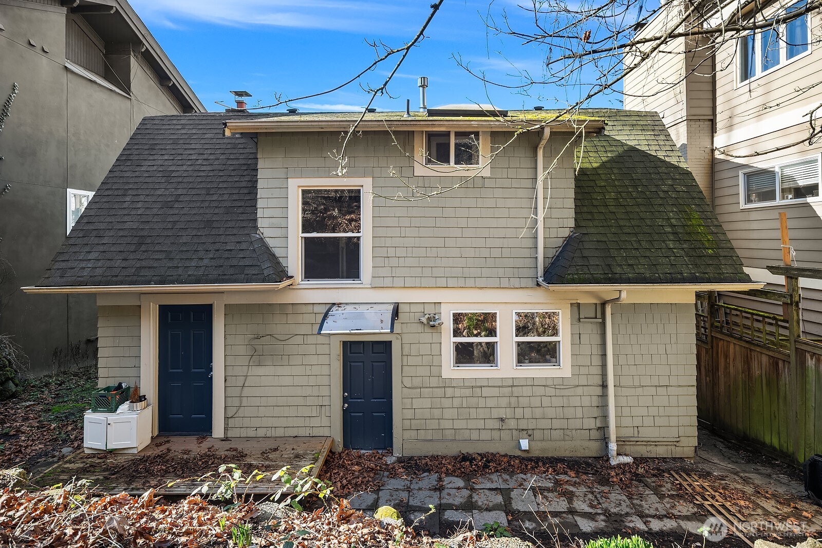 1606 Lakeview Boulevard E, Seattle, WA 98102