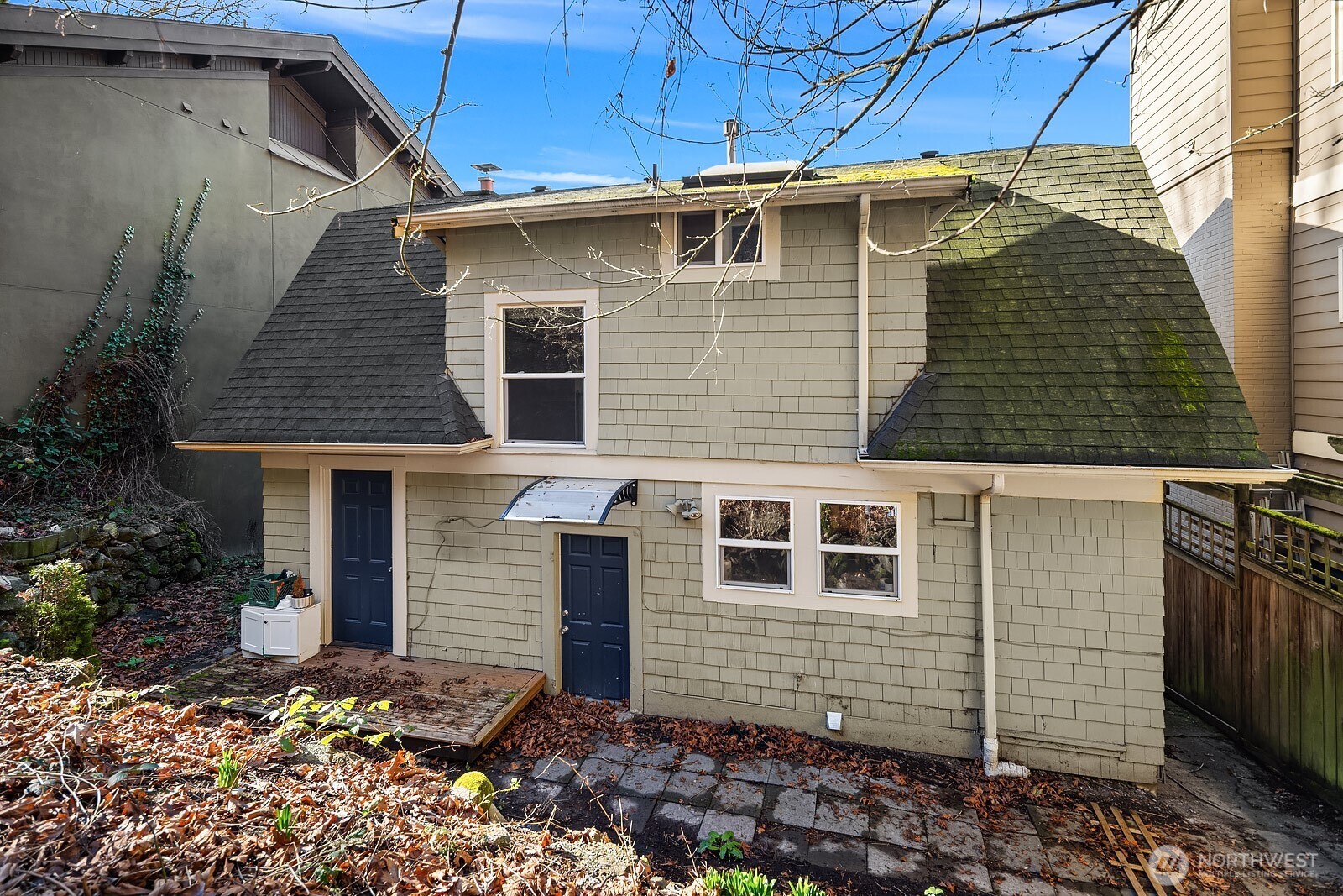 1606 Lakeview Boulevard E, Seattle, WA 98102
