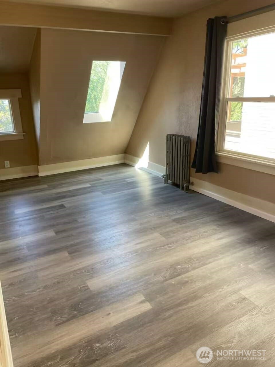 1606 Lakeview Boulevard E, Seattle, WA 98102