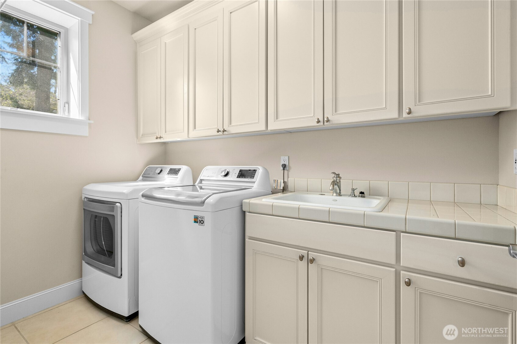 7003 117th Place NE, Kirkland, WA 98033