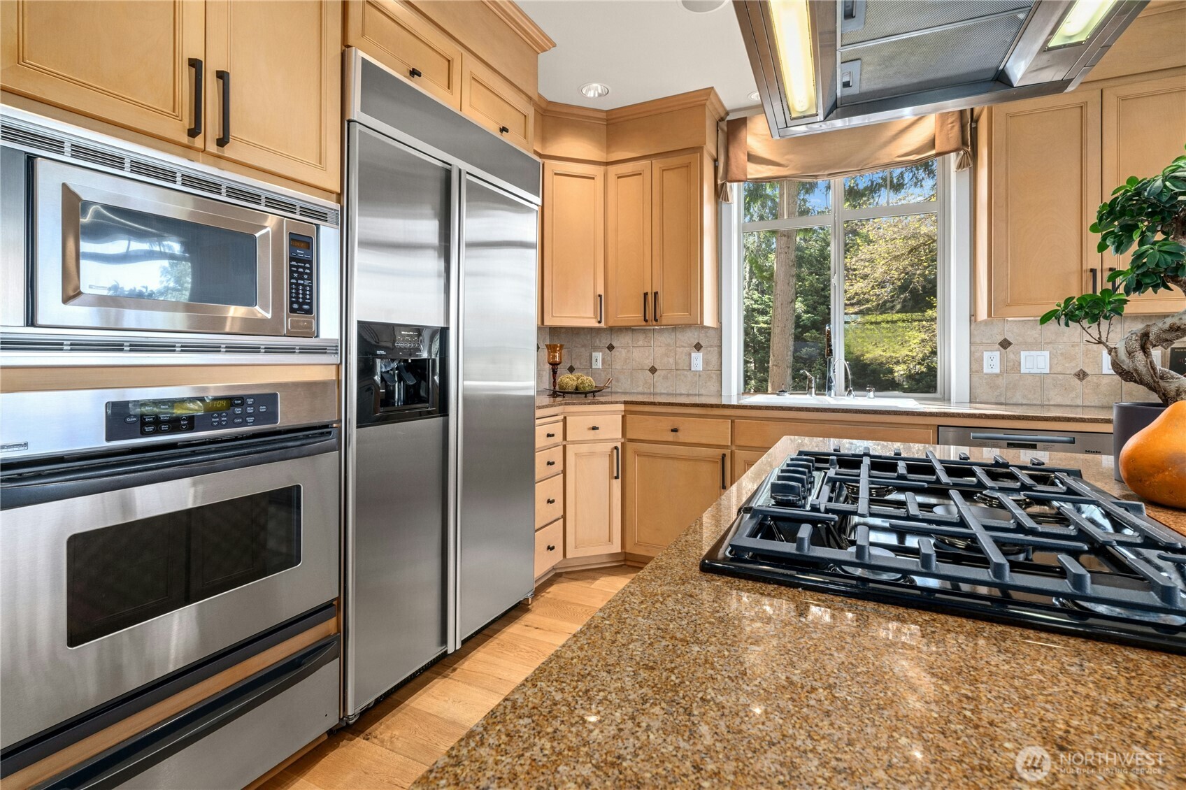 7003 117th Place NE, Kirkland, WA 98033