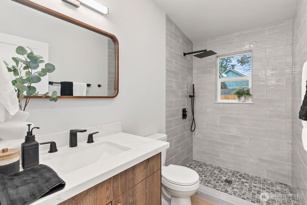 4968 Morgan Drive , Blaine, WA 98230