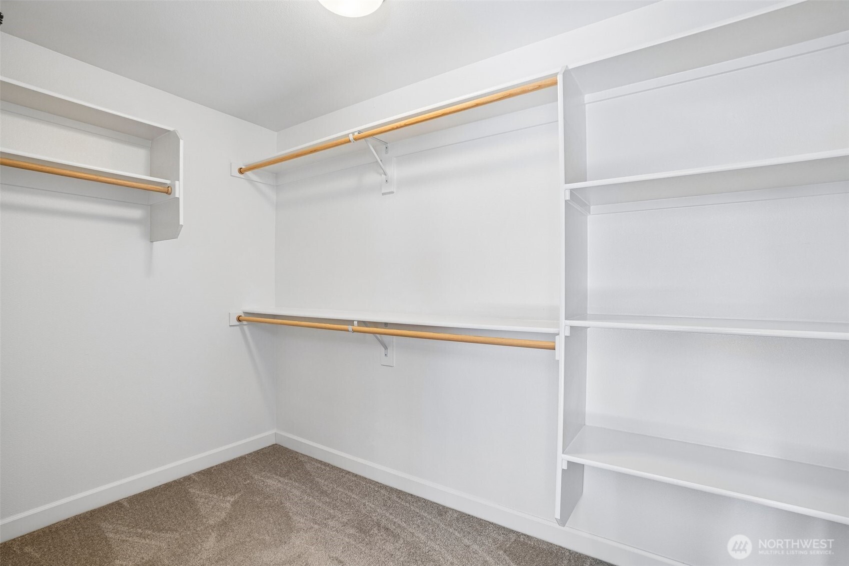 13715 NW 7th Place , Vancouver, WA 98685