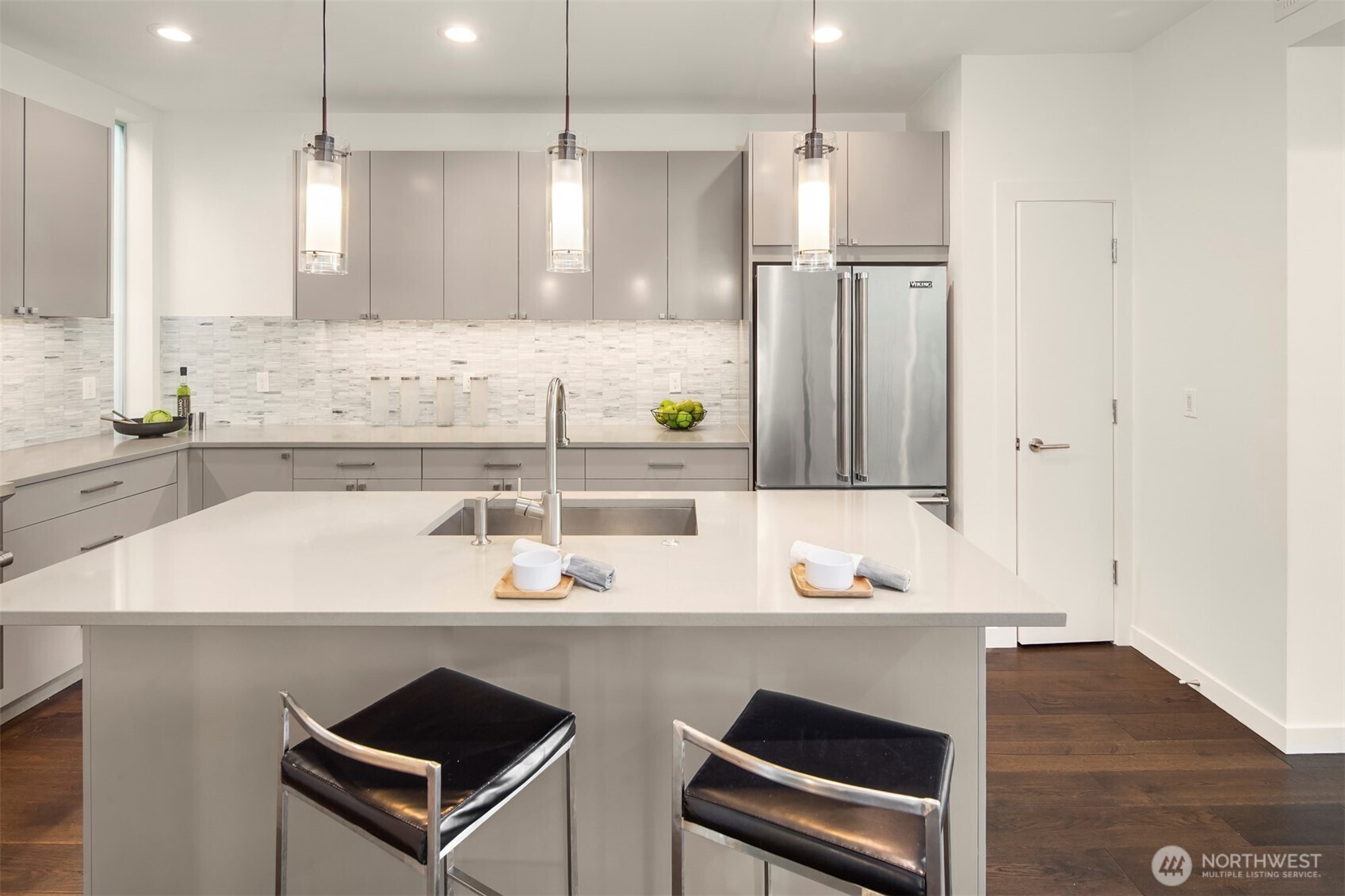 2834 Fairview Avenue E, Seattle, WA 98102