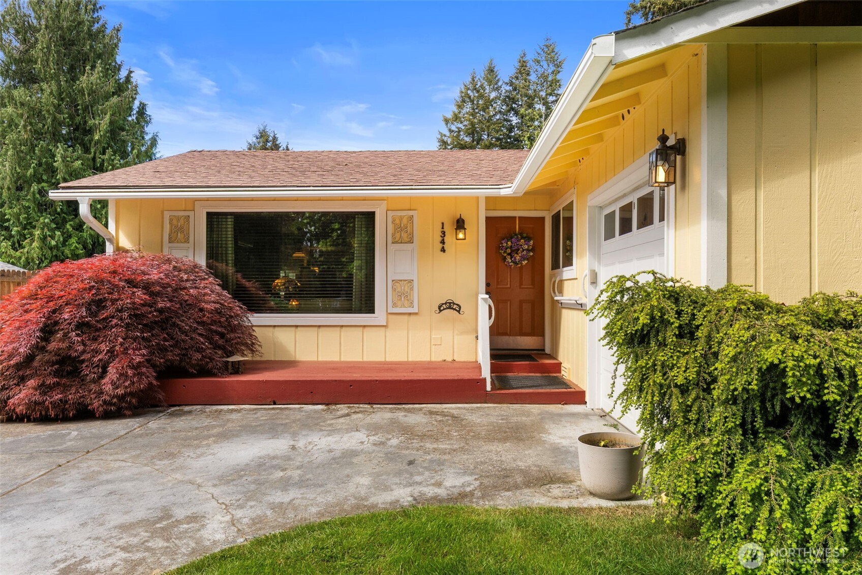 1344 NE Franklin Avenue , Bremerton, WA 98311