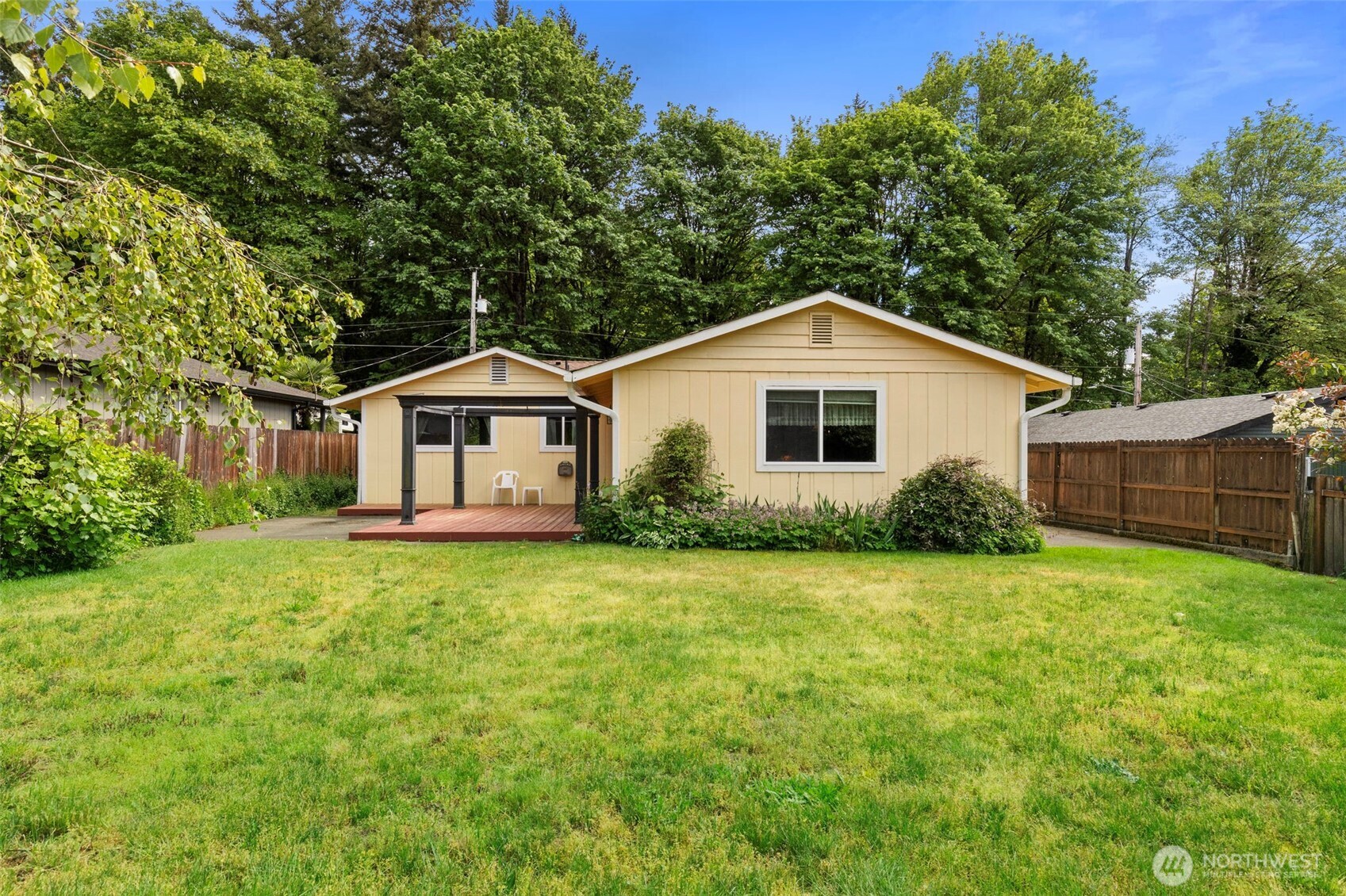 1344 NE Franklin Avenue , Bremerton, WA 98311