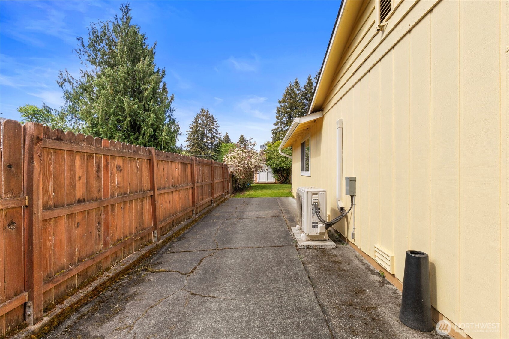 1344 NE Franklin Avenue , Bremerton, WA 98311