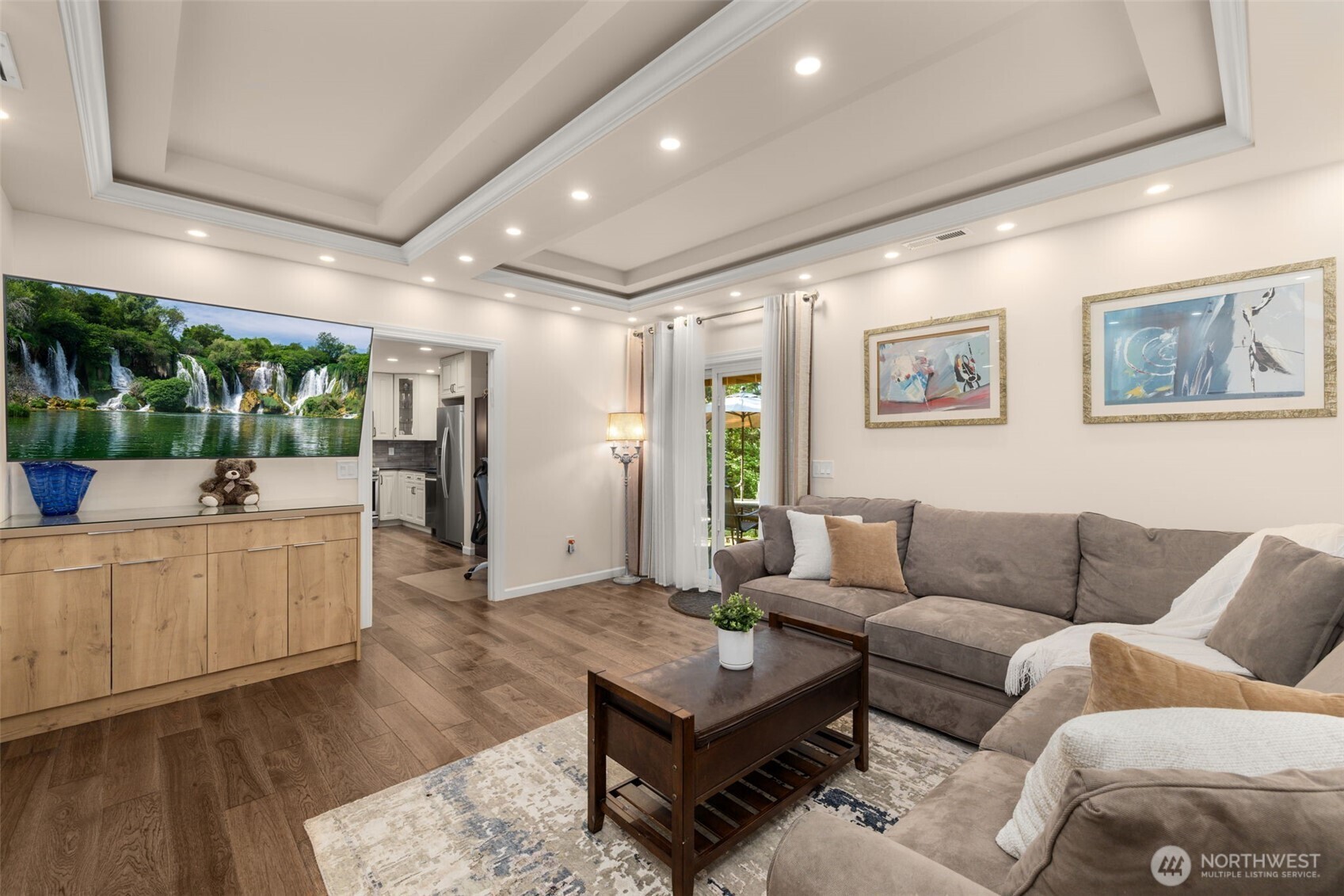 14102 SE 42nd Street , Bellevue, WA 98006