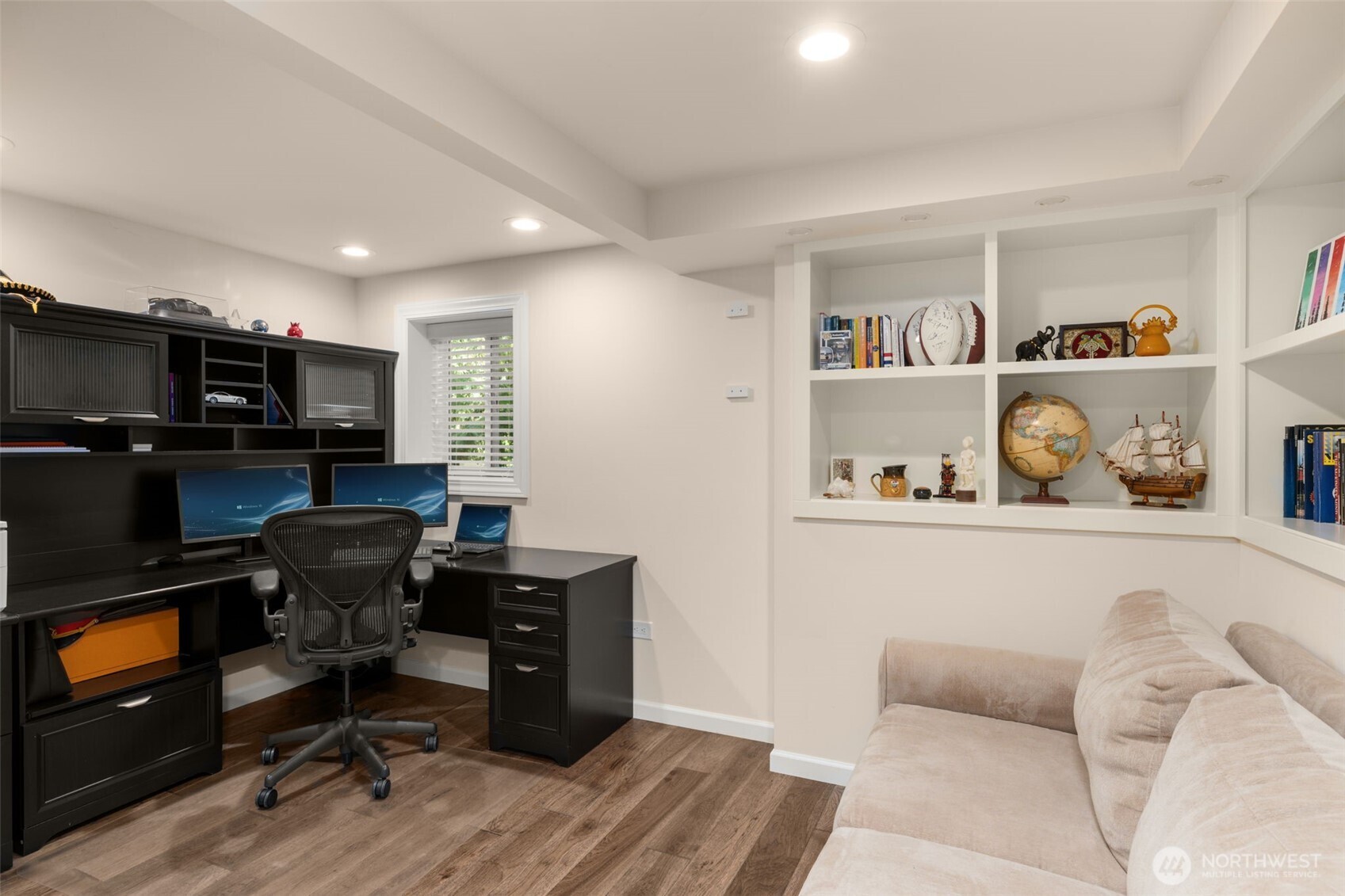 14102 SE 42nd Street , Bellevue, WA 98006