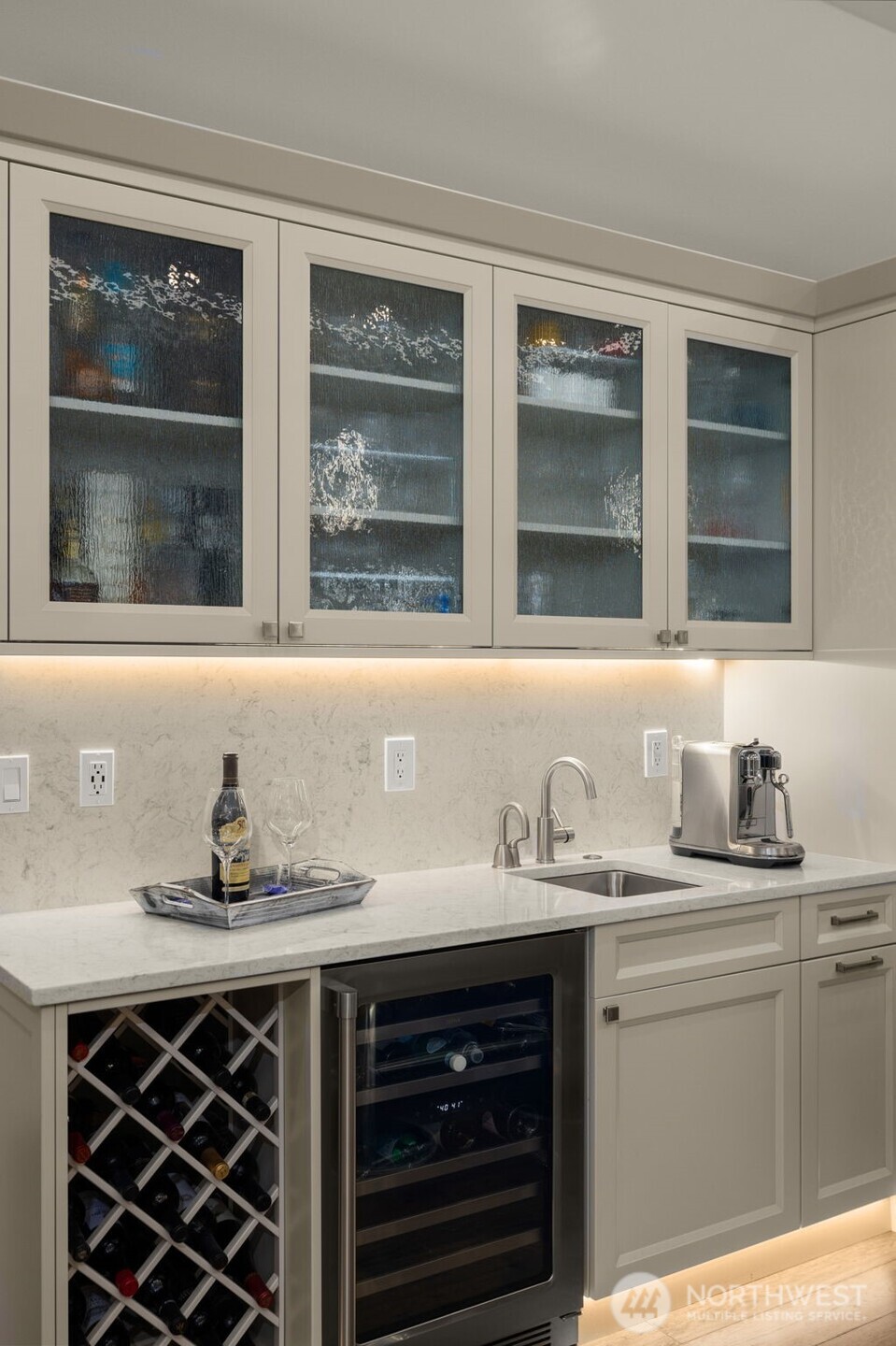 14102 SE 42nd Street , Bellevue, WA 98006