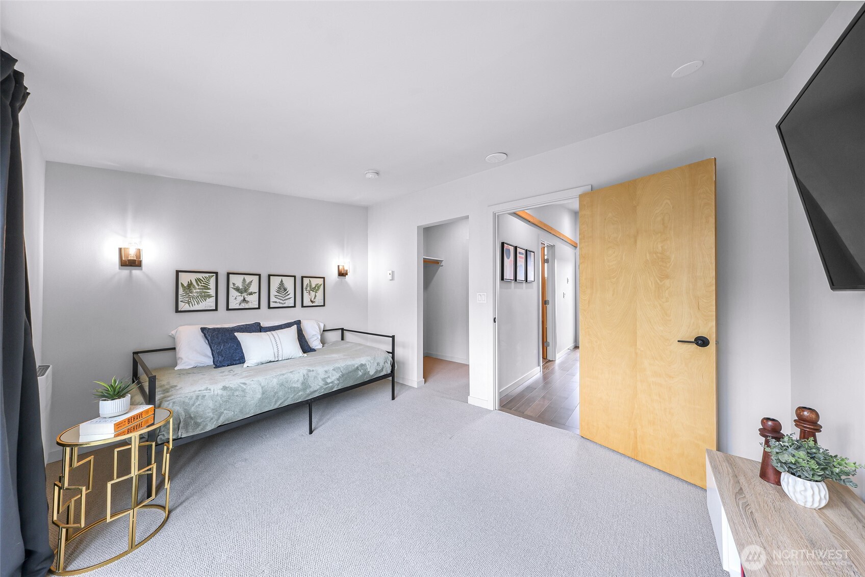 2265 14th Avenue W, Seattle, WA 98119