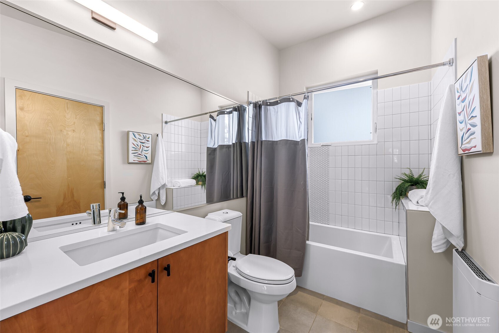 2265 14th Avenue W, Seattle, WA 98119