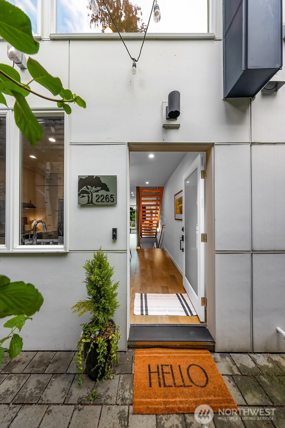 2265 14th Avenue W, Seattle, WA 98119