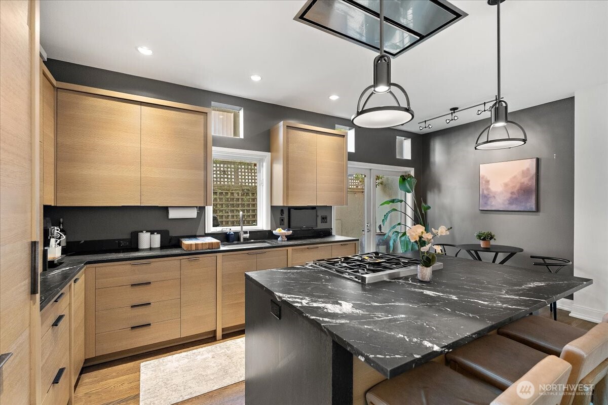 1958 Harvard Avenue E #201, Seattle, WA 98102