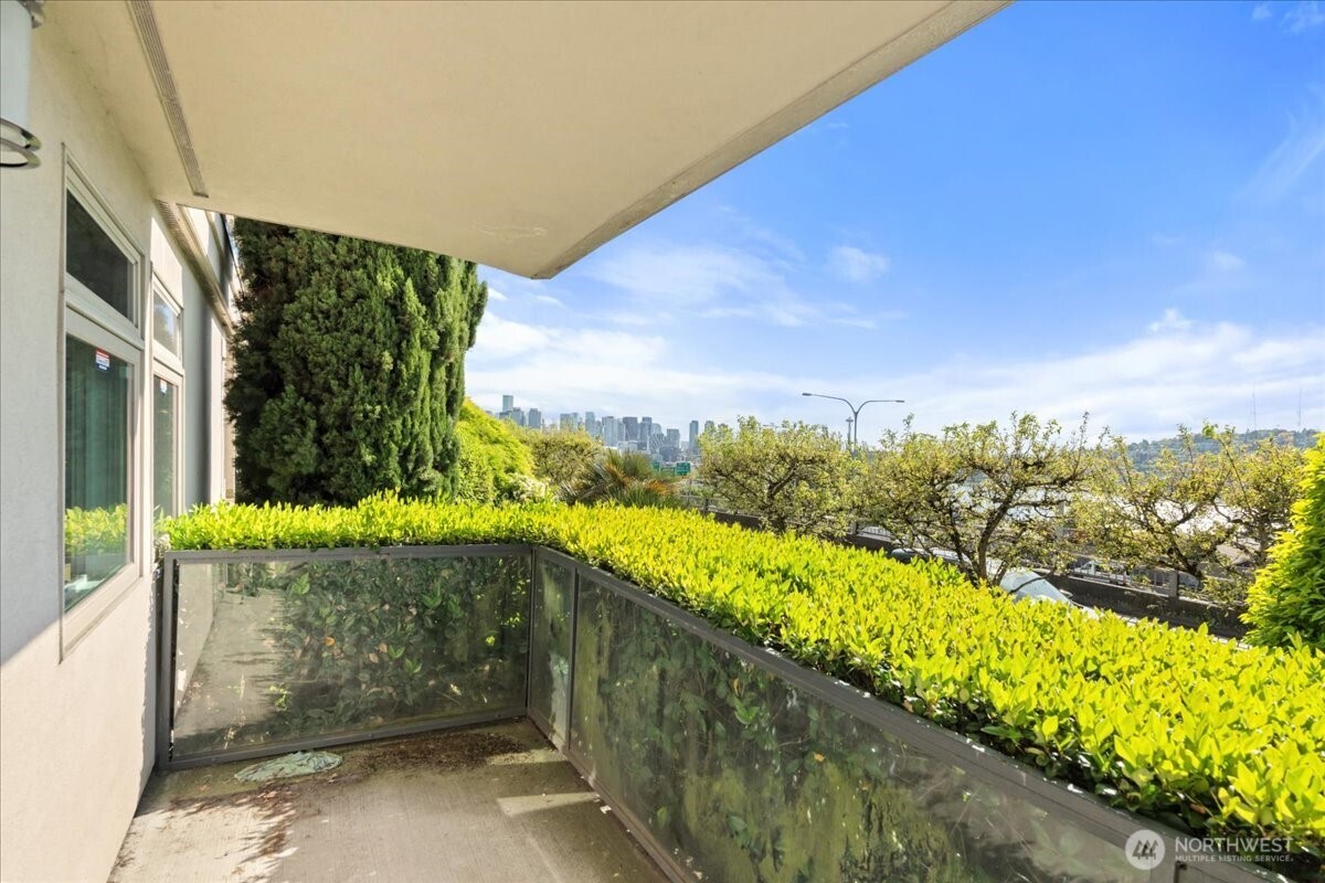 1958 Harvard Avenue E #201, Seattle, WA 98102
