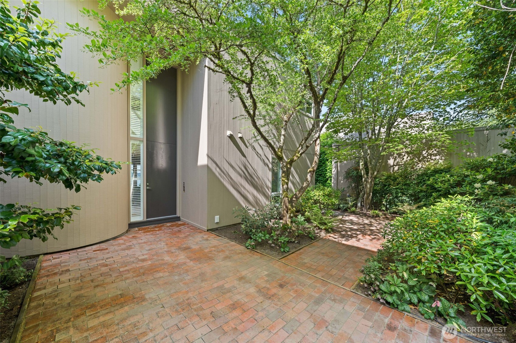 9829 NE 1st Street , Bellevue, WA 98004