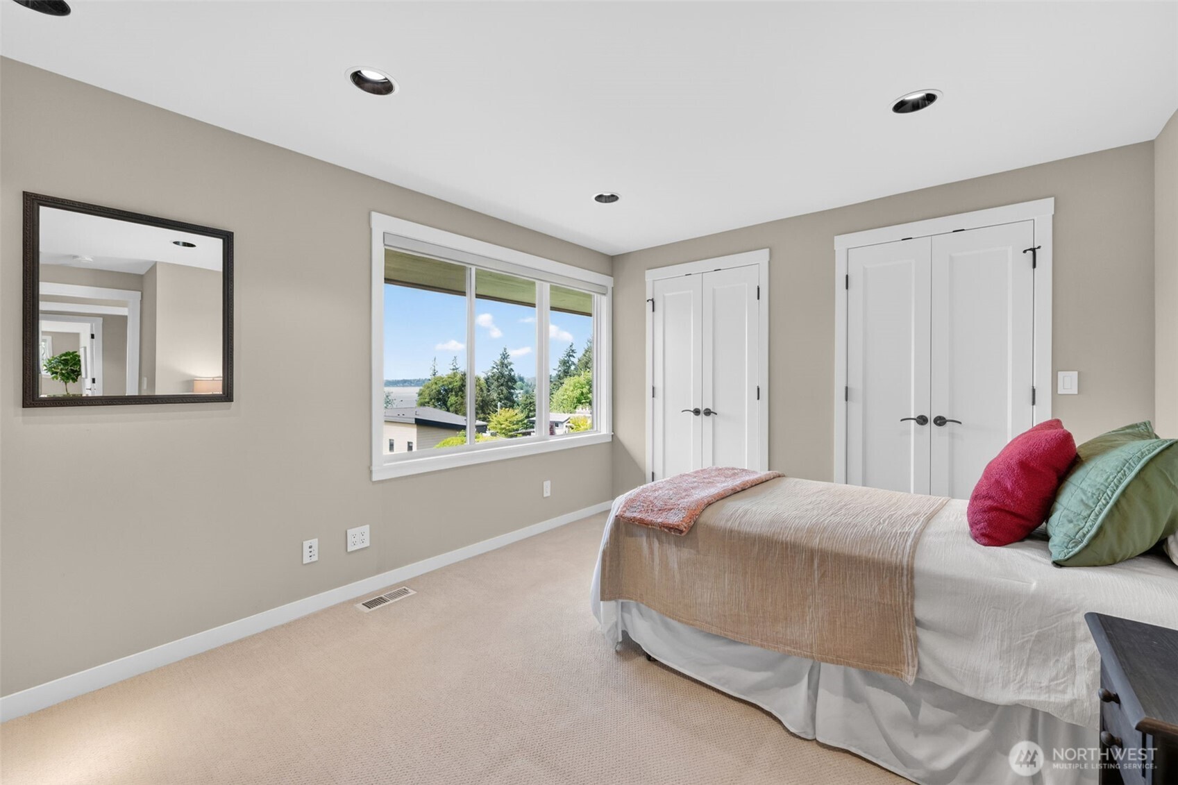 9829 NE 1st Street , Bellevue, WA 98004