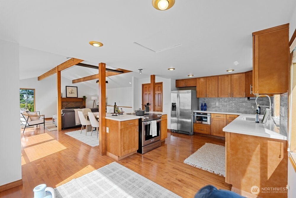 902 7th Avenue S, Edmonds, WA 98020
