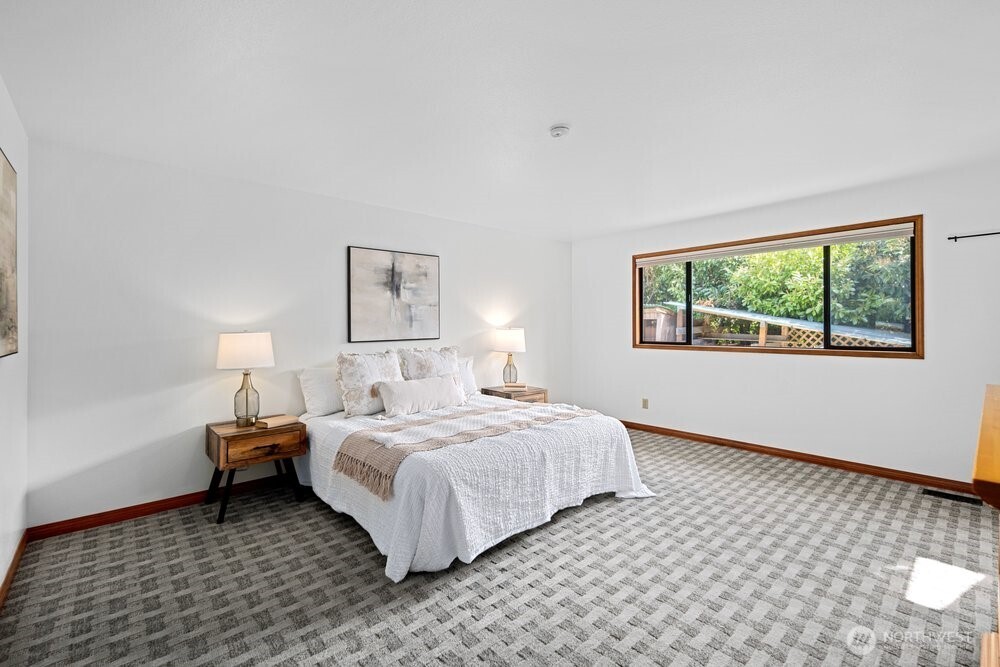902 7th Avenue S, Edmonds, WA 98020
