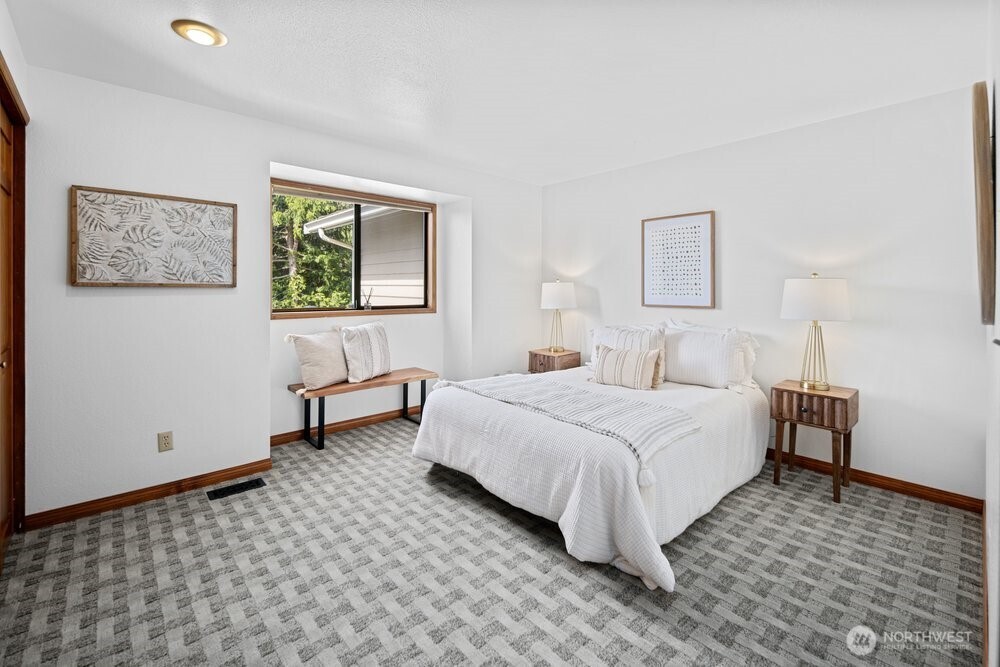 902 7th Avenue S, Edmonds, WA 98020