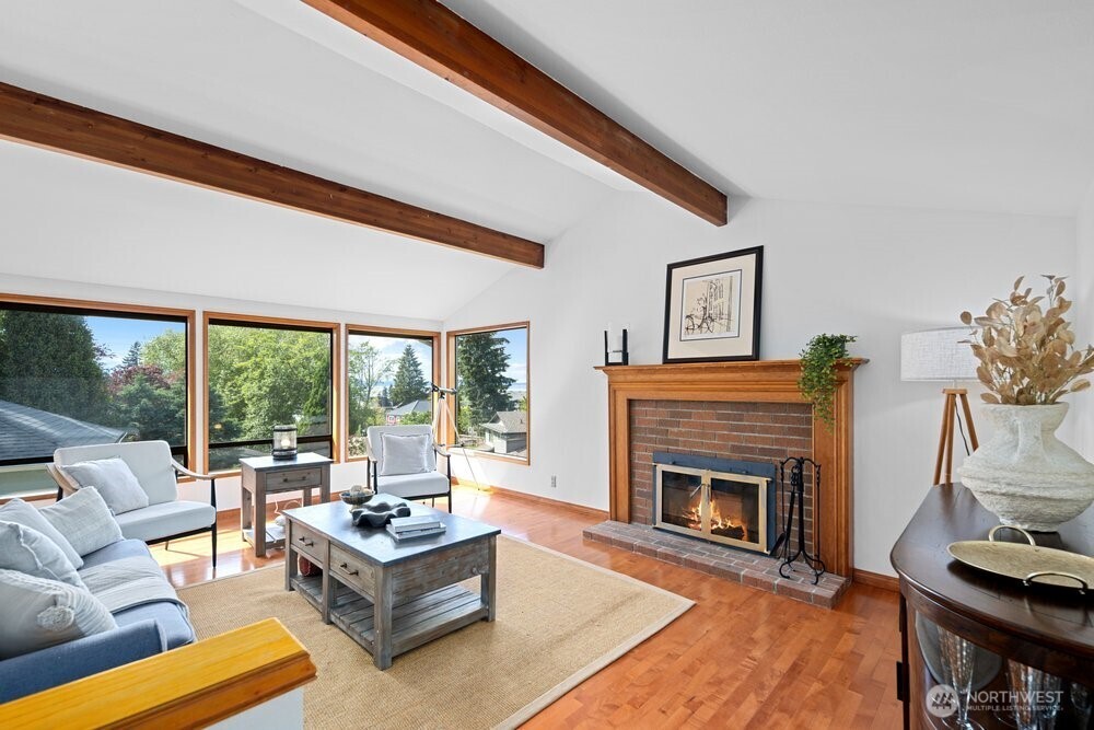 902 7th Avenue S, Edmonds, WA 98020