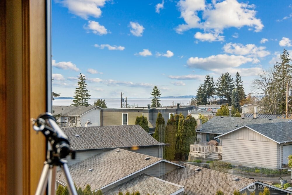 902 7th Avenue S, Edmonds, WA 98020