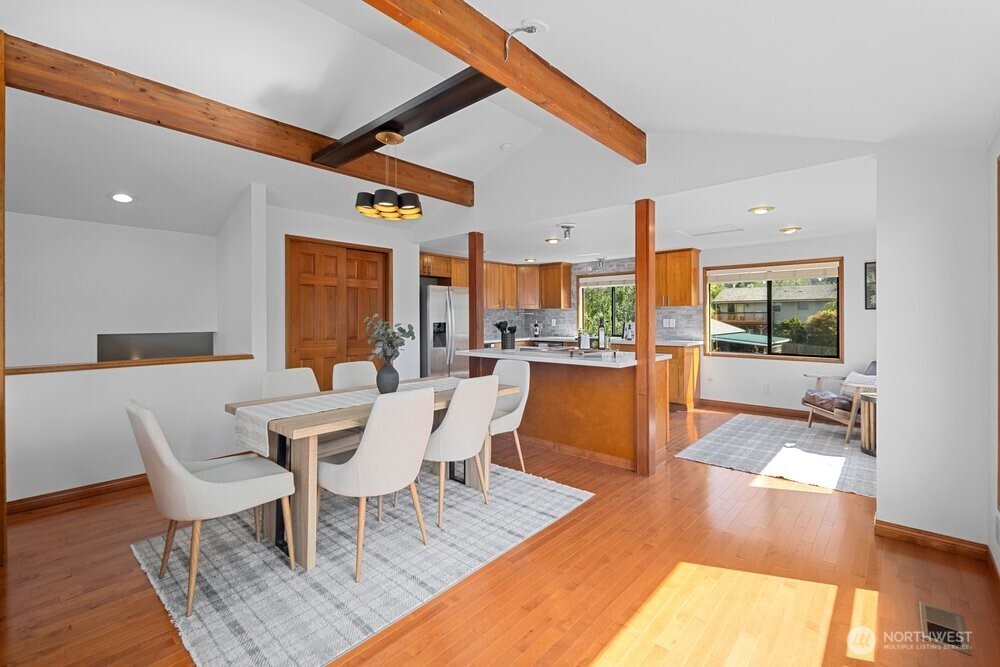 902 7th Avenue S, Edmonds, WA 98020