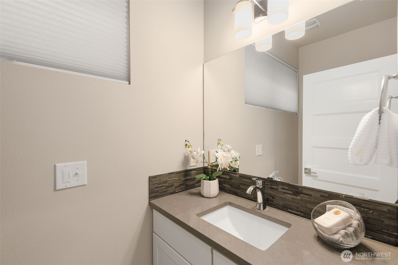 3928 S Findlay Street , Seattle, WA 98118
