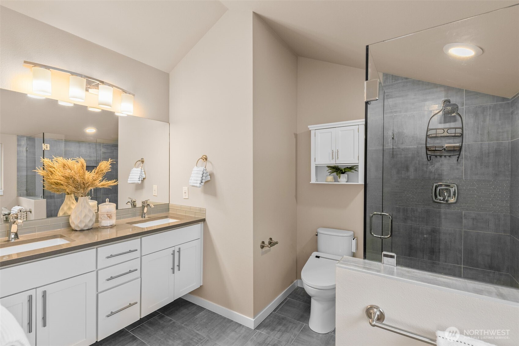 3928 S Findlay Street , Seattle, WA 98118