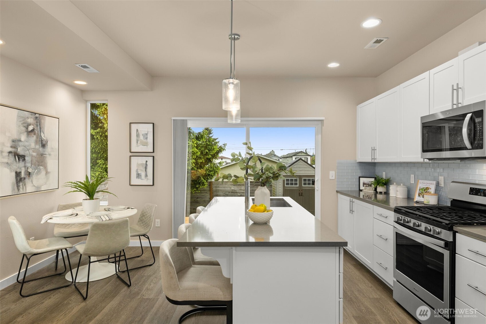 3928 S Findlay Street , Seattle, WA 98118