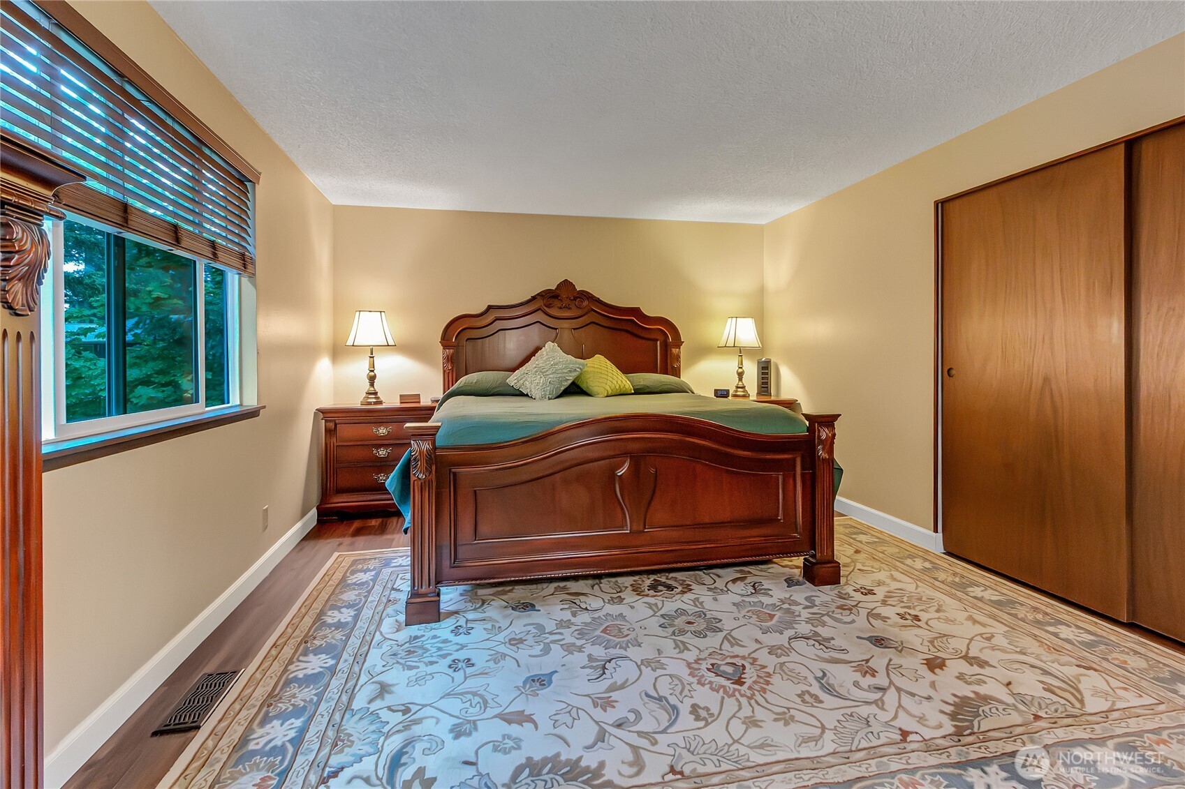 33762 32nd Avenue SW, Federal Way, WA 98023