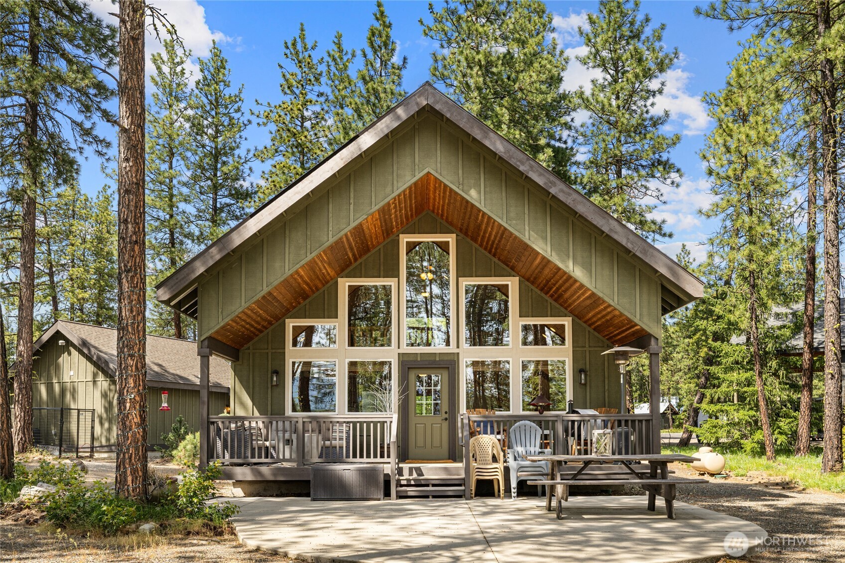 910 Bakers Road , Ronald, WA 98940