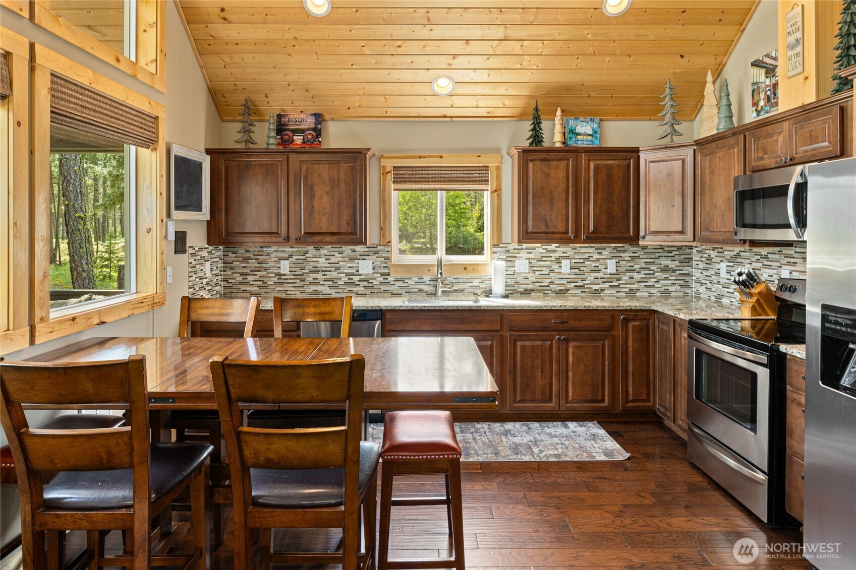 910 Bakers Road , Ronald, WA 98940