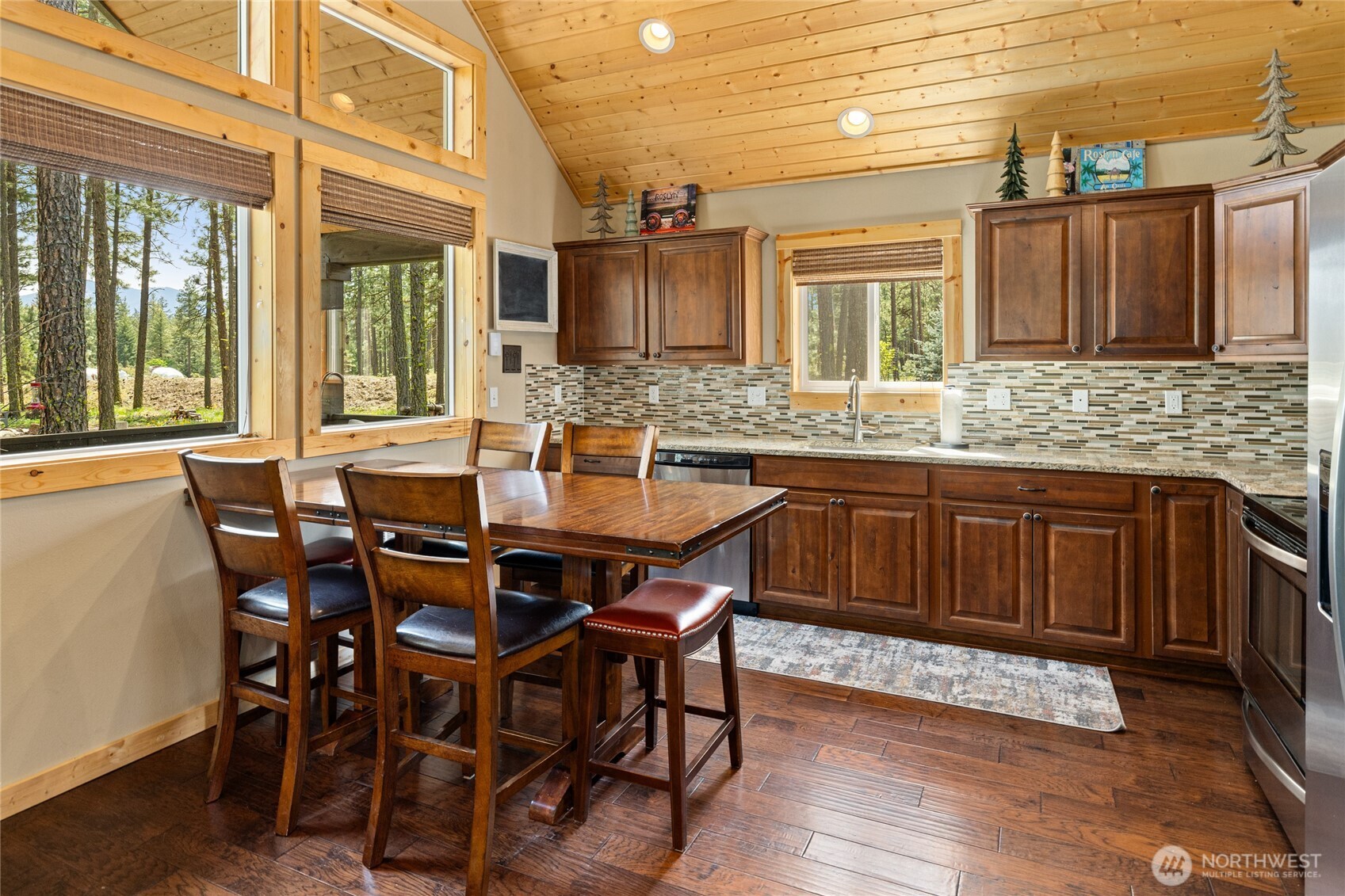 910 Bakers Road , Ronald, WA 98940