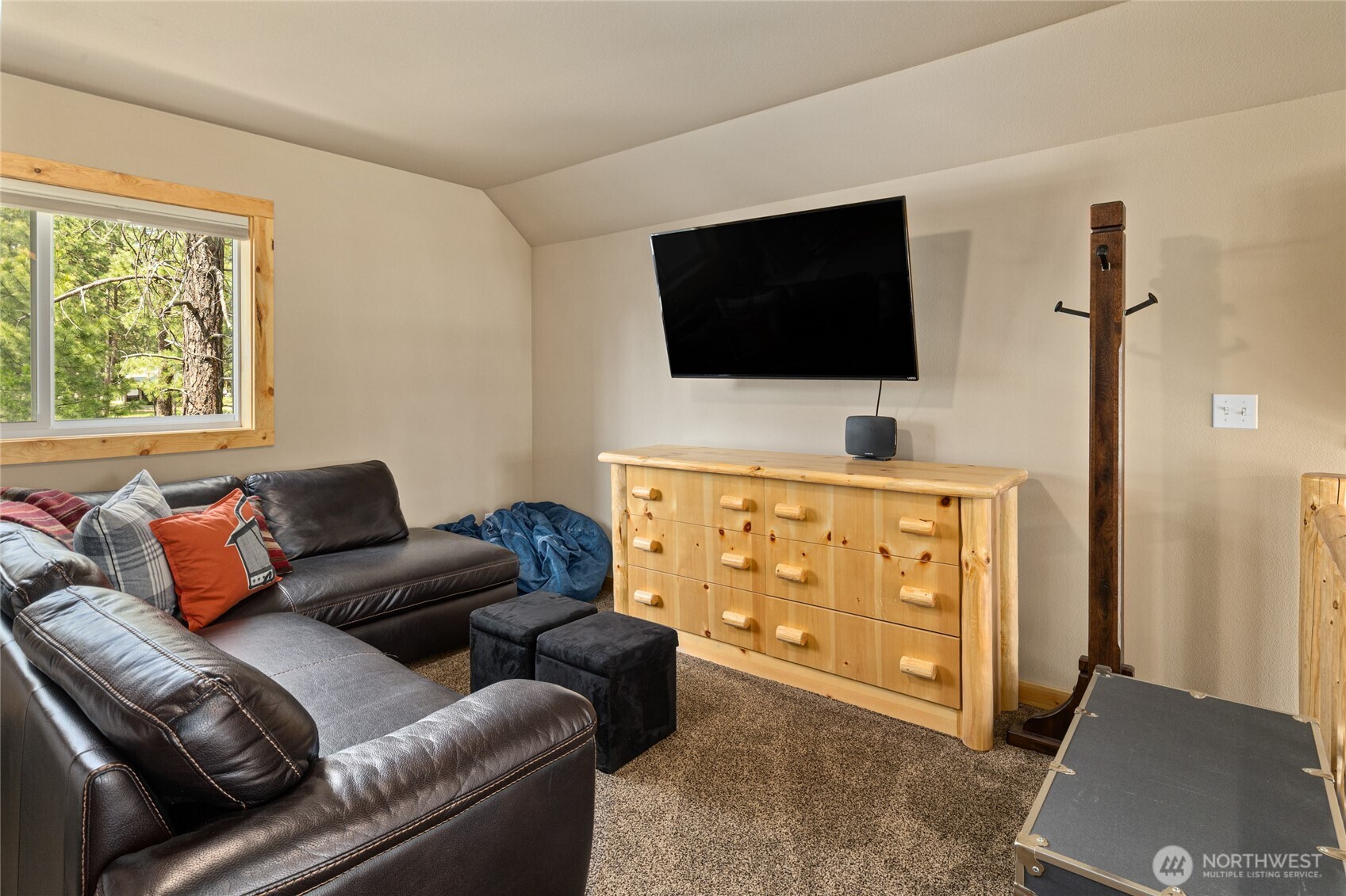 910 Bakers Road , Ronald, WA 98940