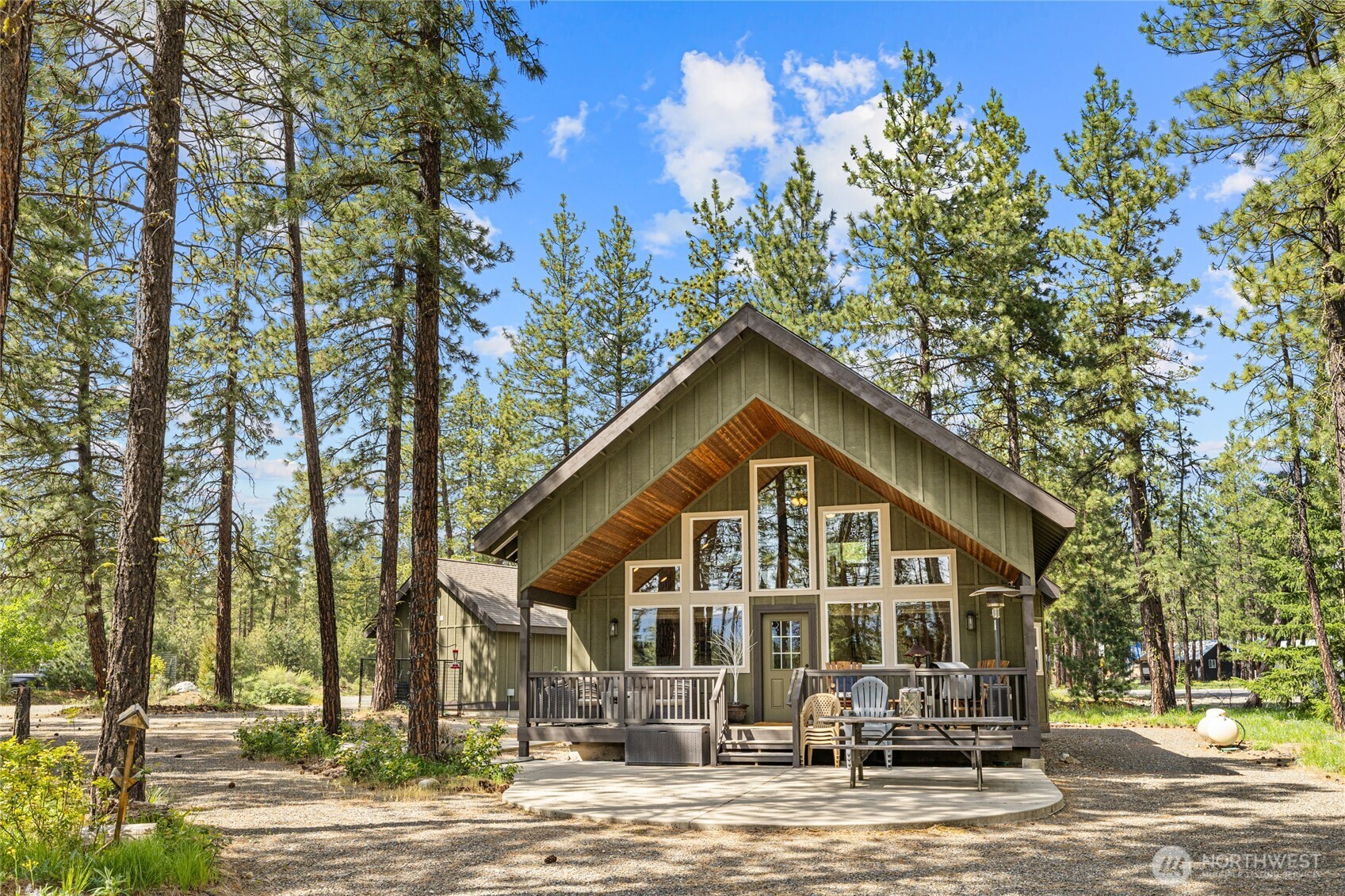 910 Bakers Road , Ronald, WA 98940