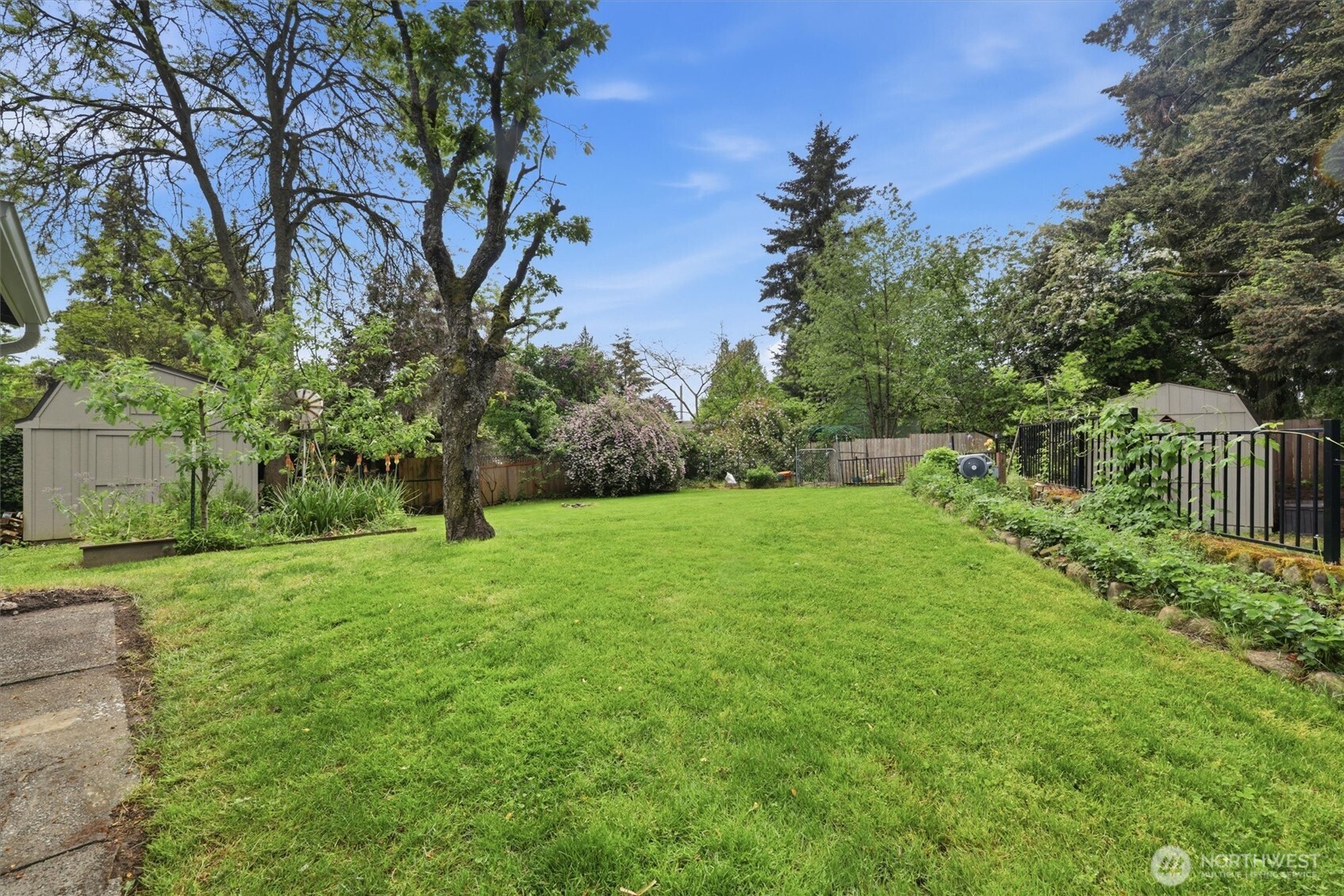 1027 S 124th Street , Seattle, WA 98168