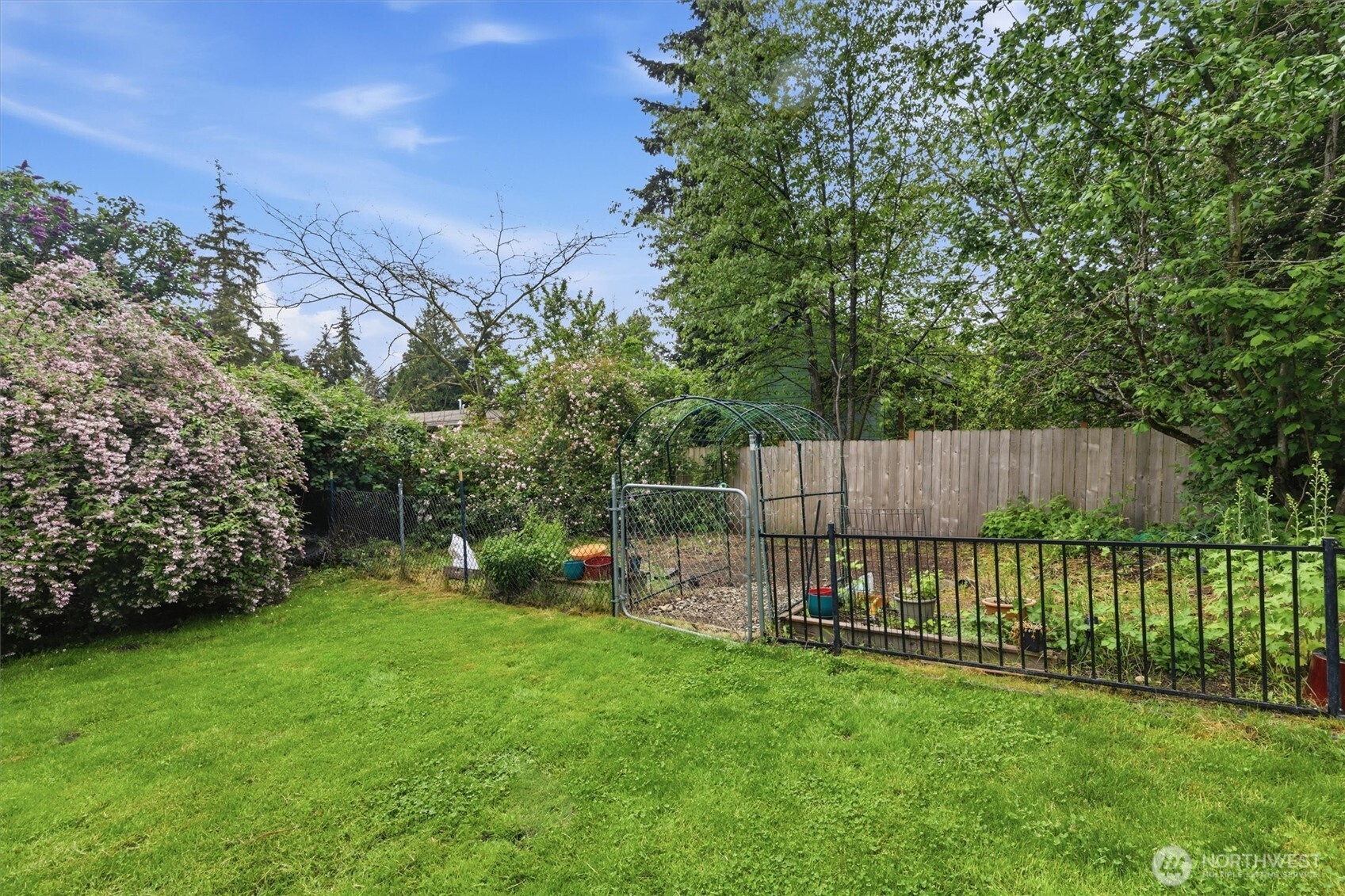 1027 S 124th Street , Seattle, WA 98168