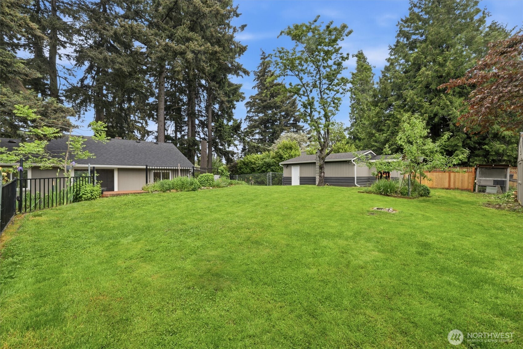 1027 S 124th Street , Seattle, WA 98168