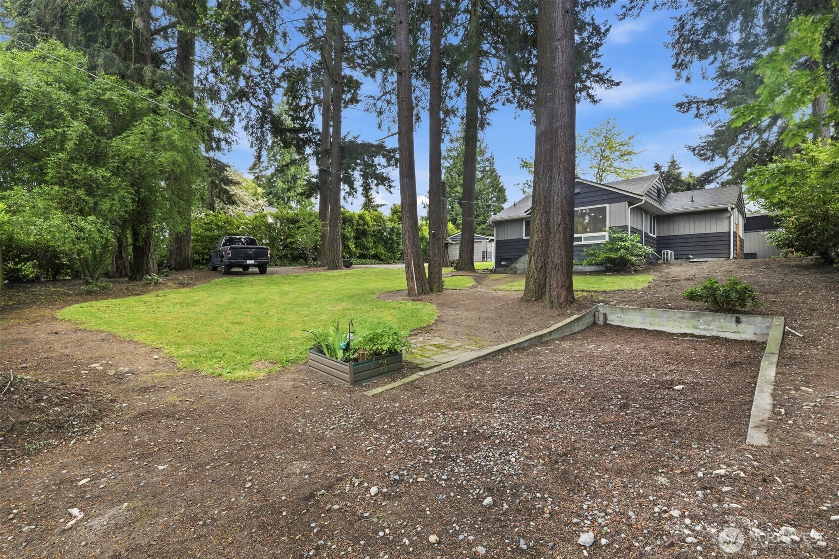 1027 S 124th Street , Seattle, WA 98168