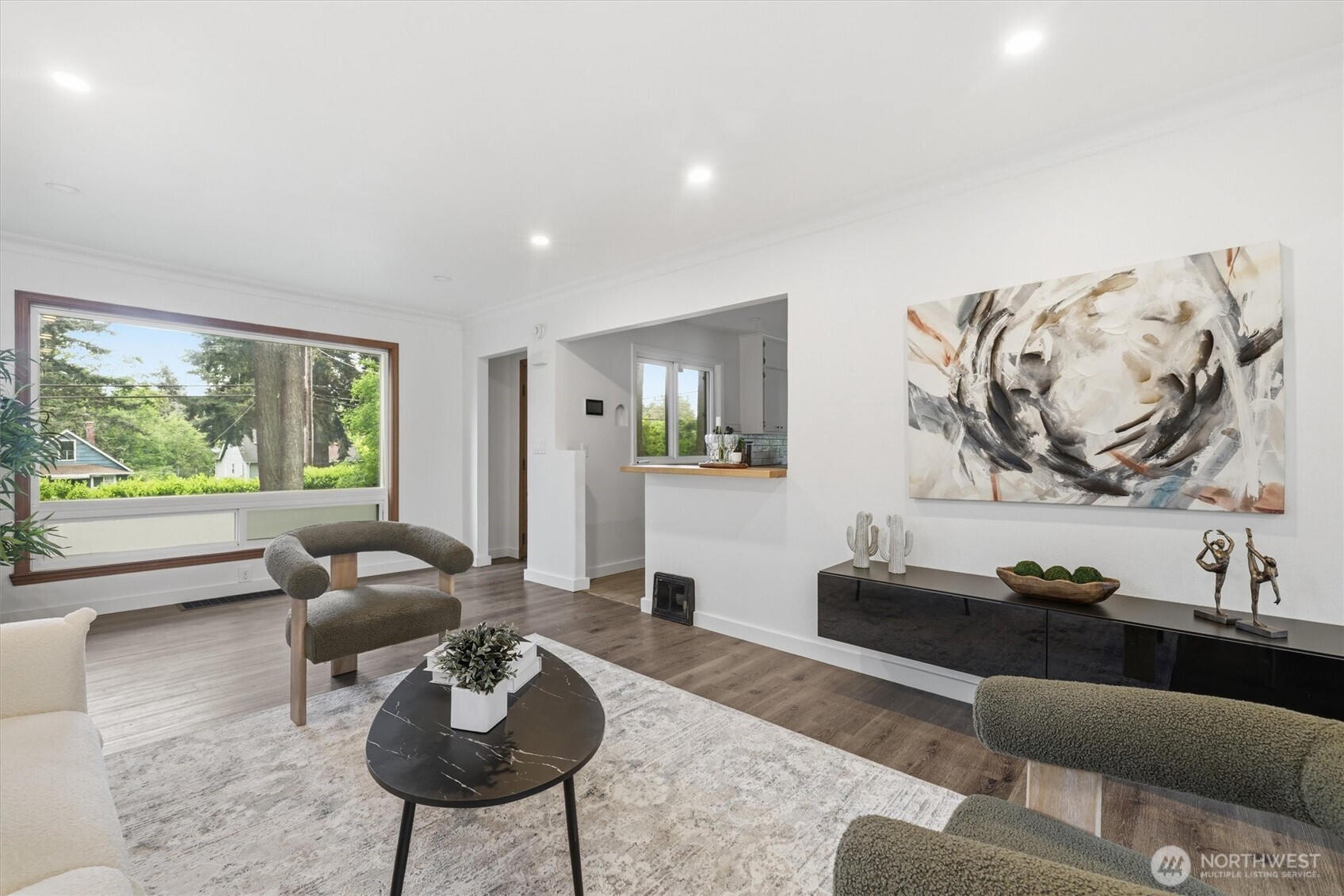 1027 S 124th Street , Seattle, WA 98168
