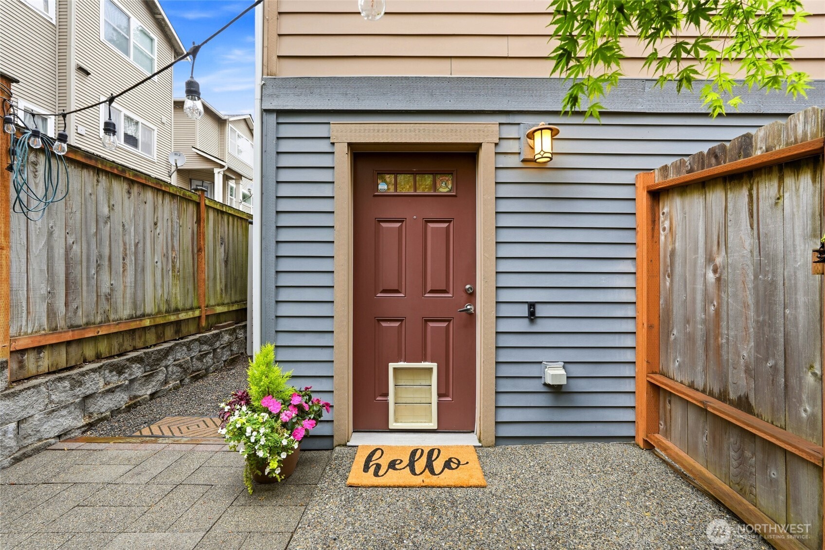 725 N 95th Street #B, Seattle, WA 98103