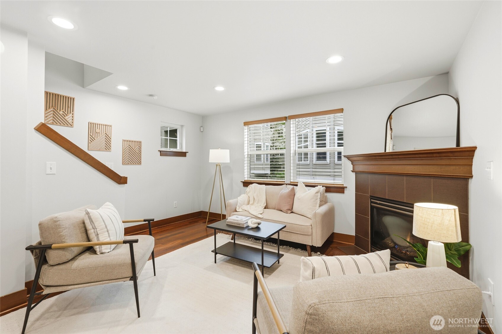 725 N 95th Street #B, Seattle, WA 98103