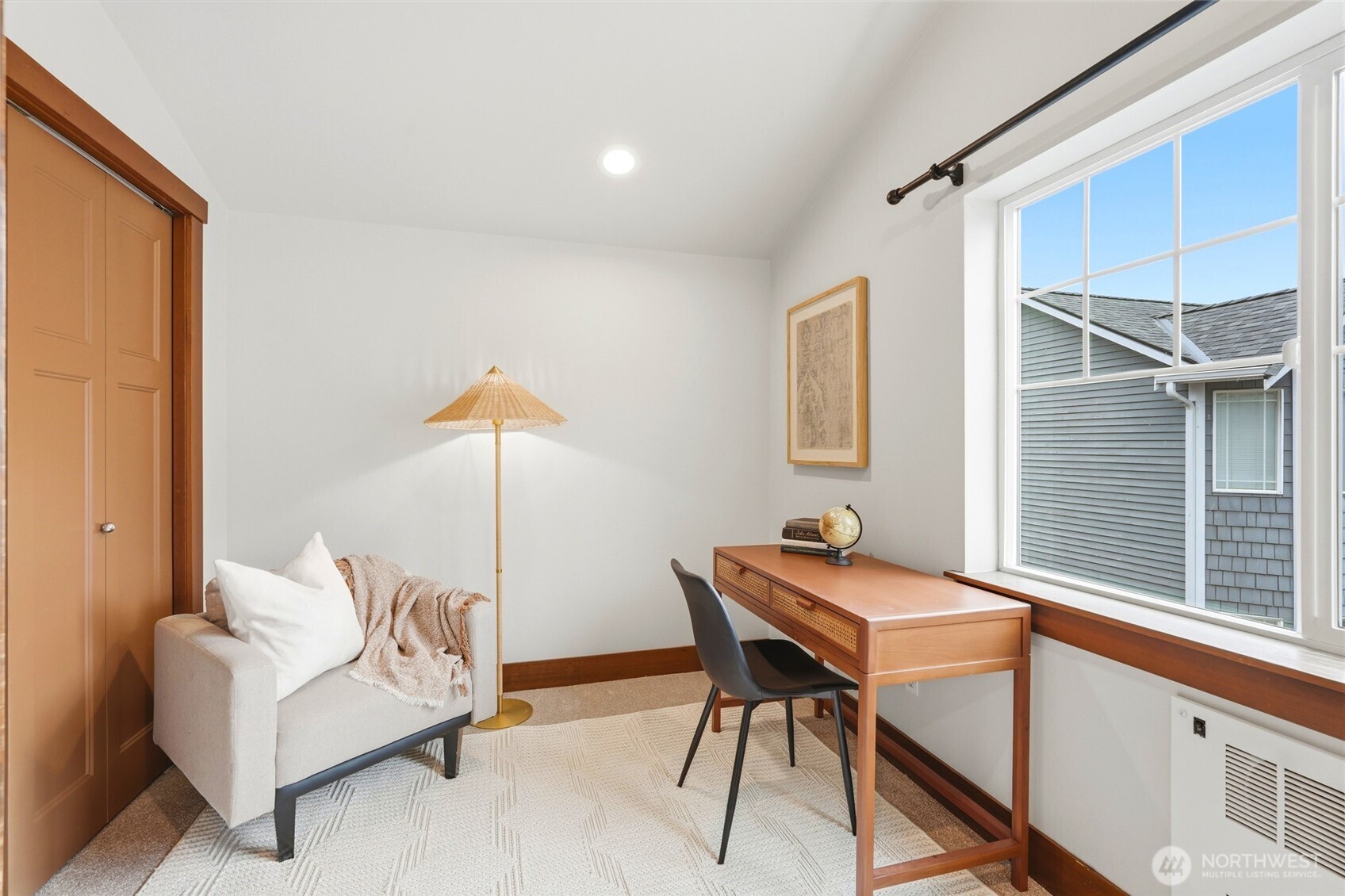 725 N 95th Street #B, Seattle, WA 98103
