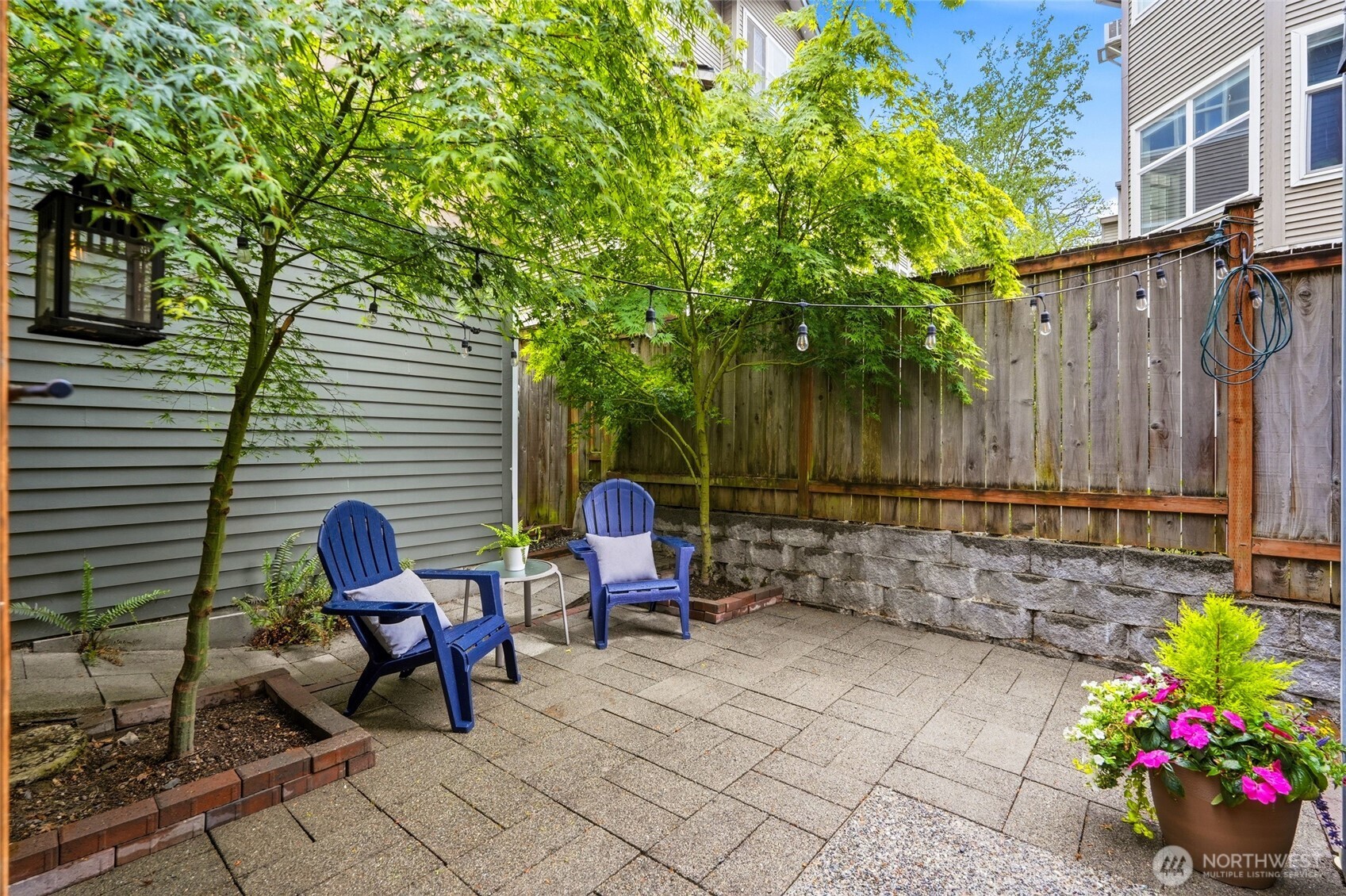 725 N 95th Street #B, Seattle, WA 98103