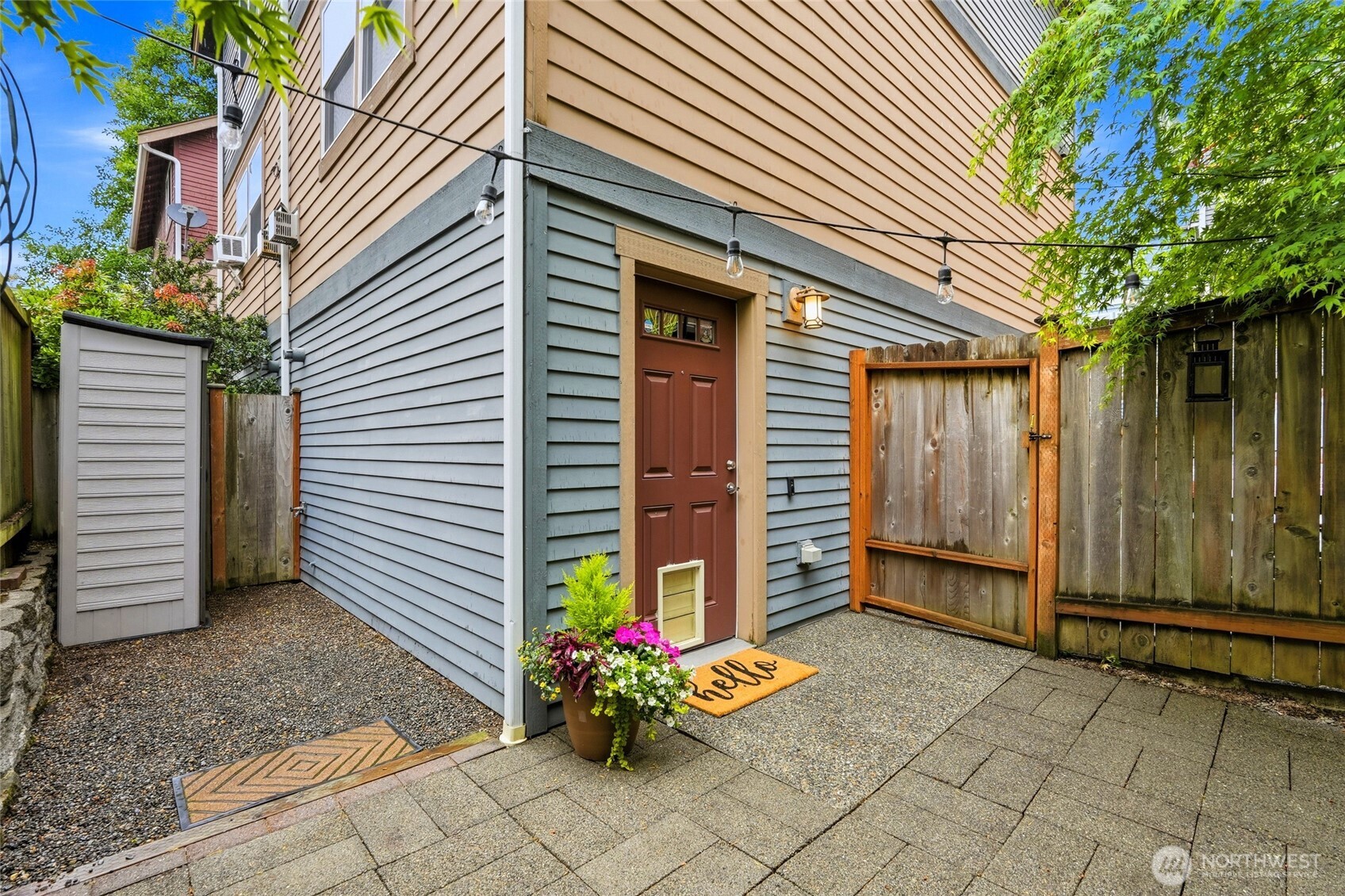 725 N 95th Street #B, Seattle, WA 98103