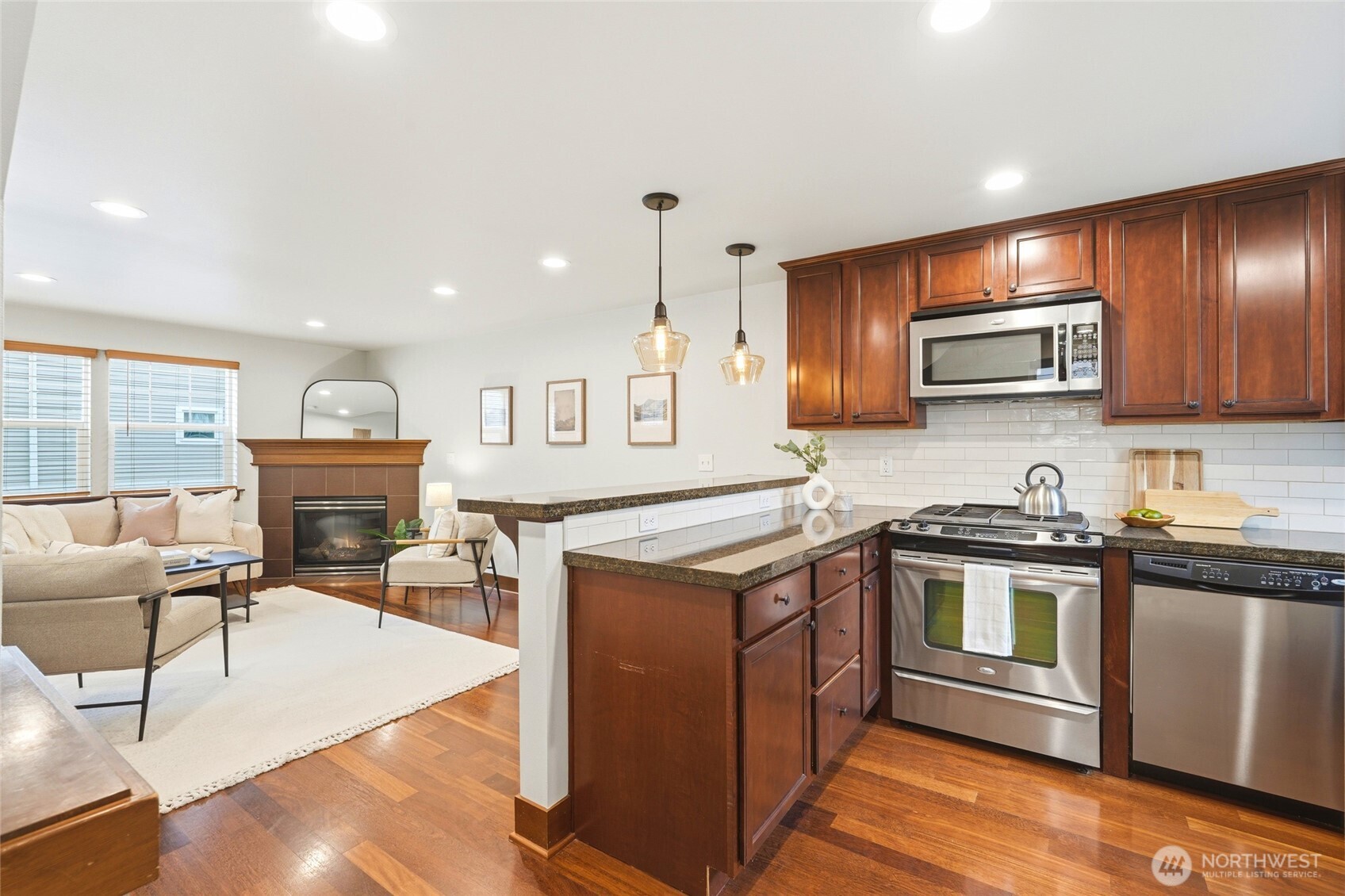 725 N 95th Street #B, Seattle, WA 98103