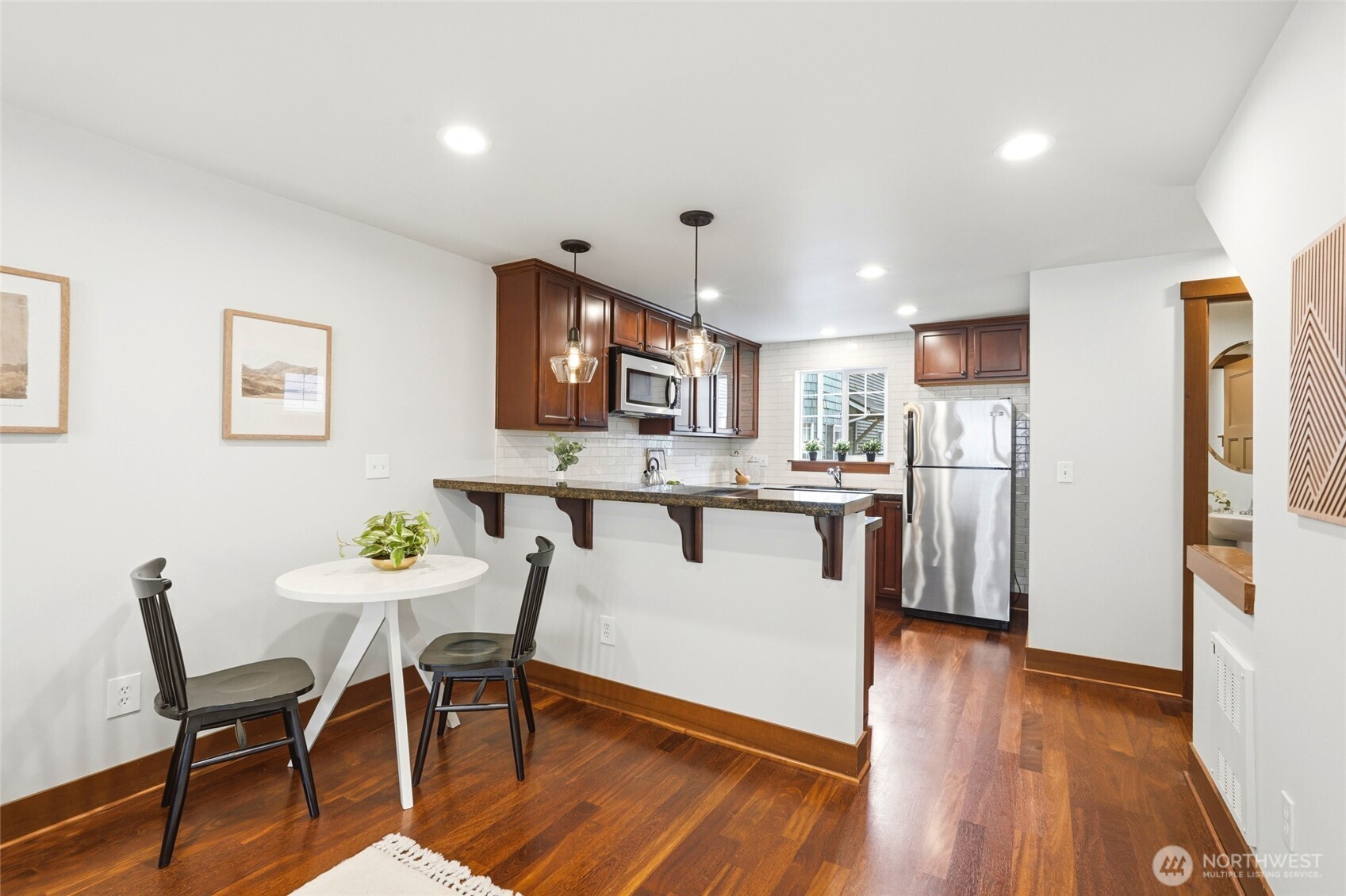 725 N 95th Street #B, Seattle, WA 98103